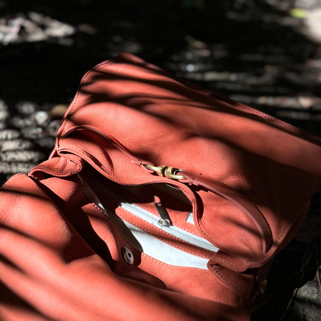 Sandy24 Long Beach English leather