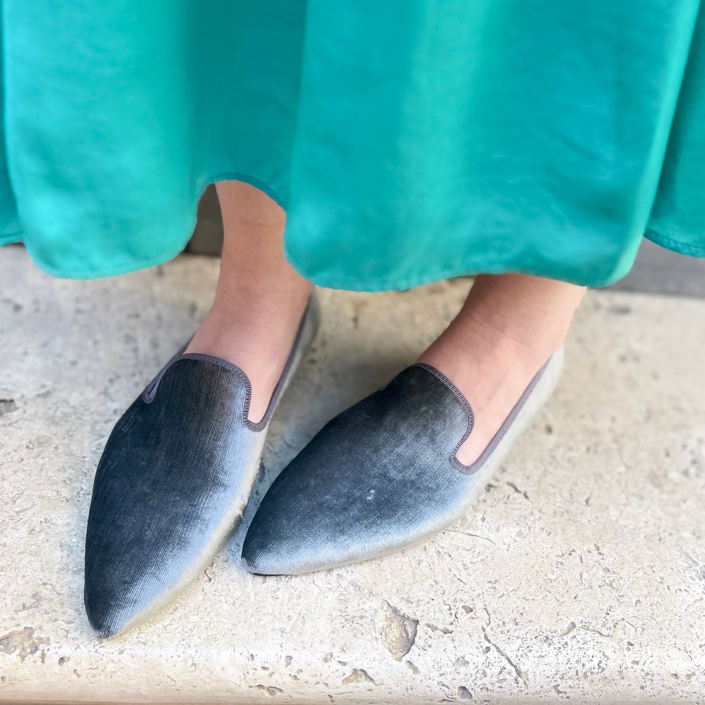 Lea pearl gray velvet slipper