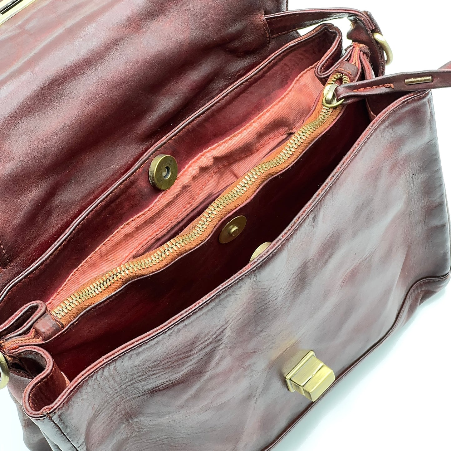 Yulia dyed bark