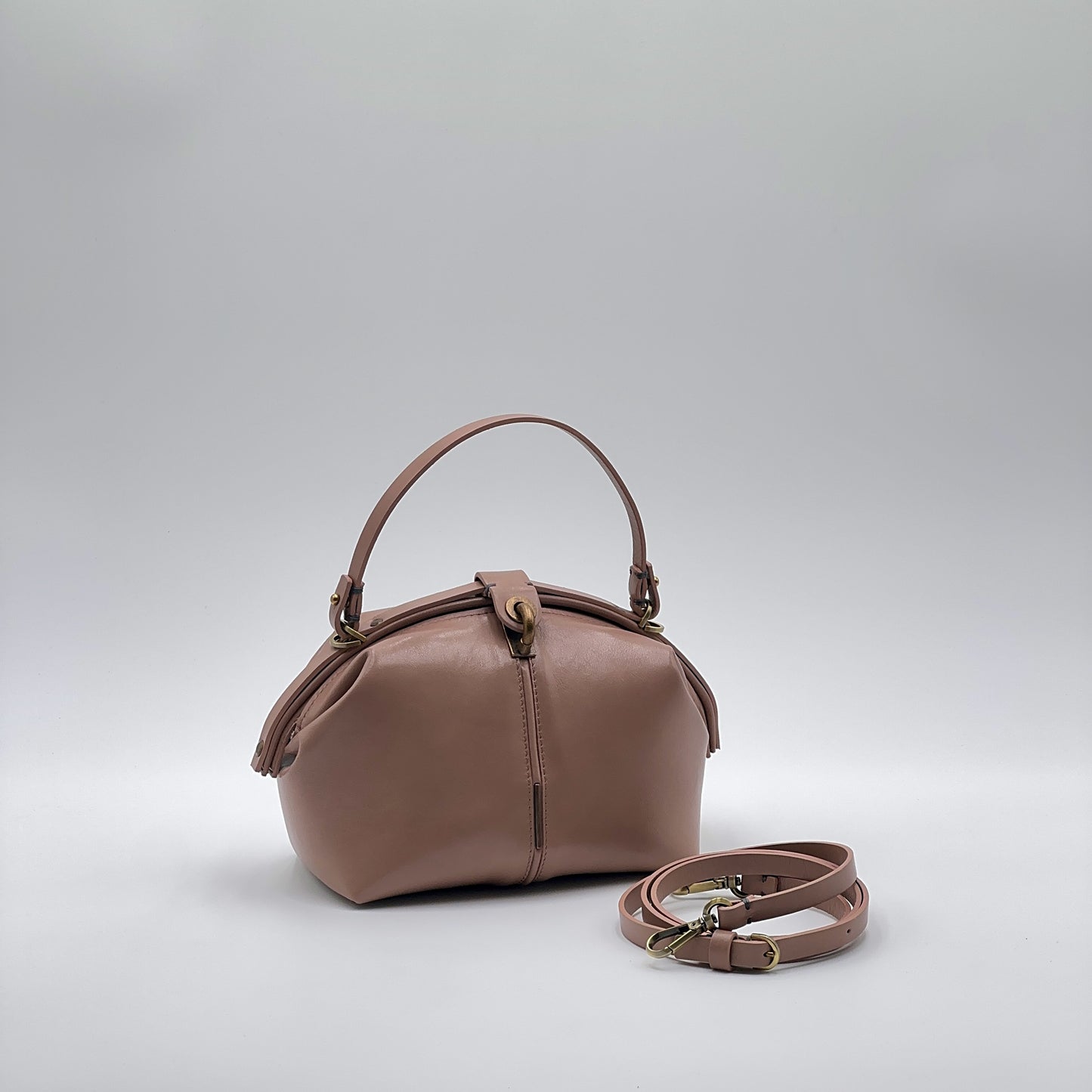 Medium glossy nude pouf