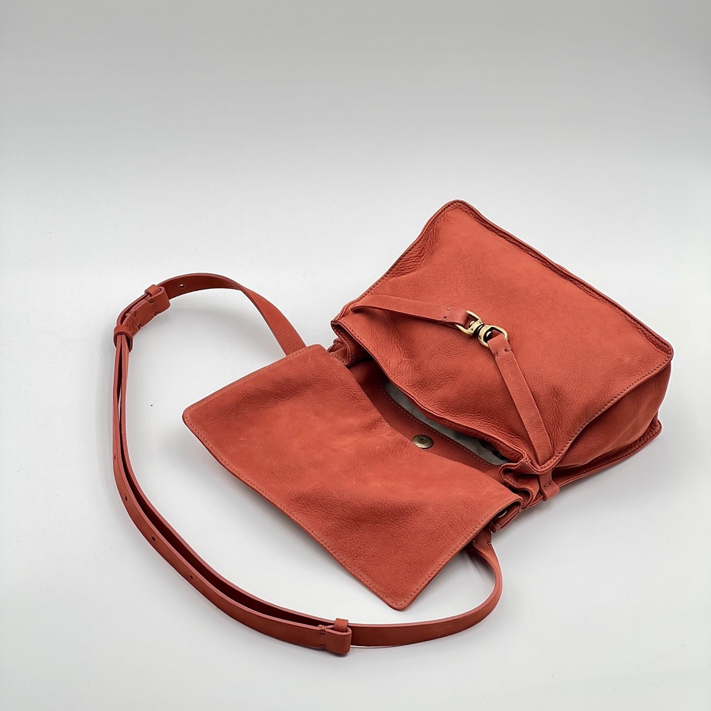 Sandy24 Long Beach English leather