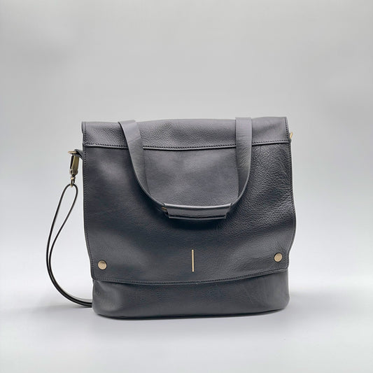 Tara mousse black - black leather shoulder bag