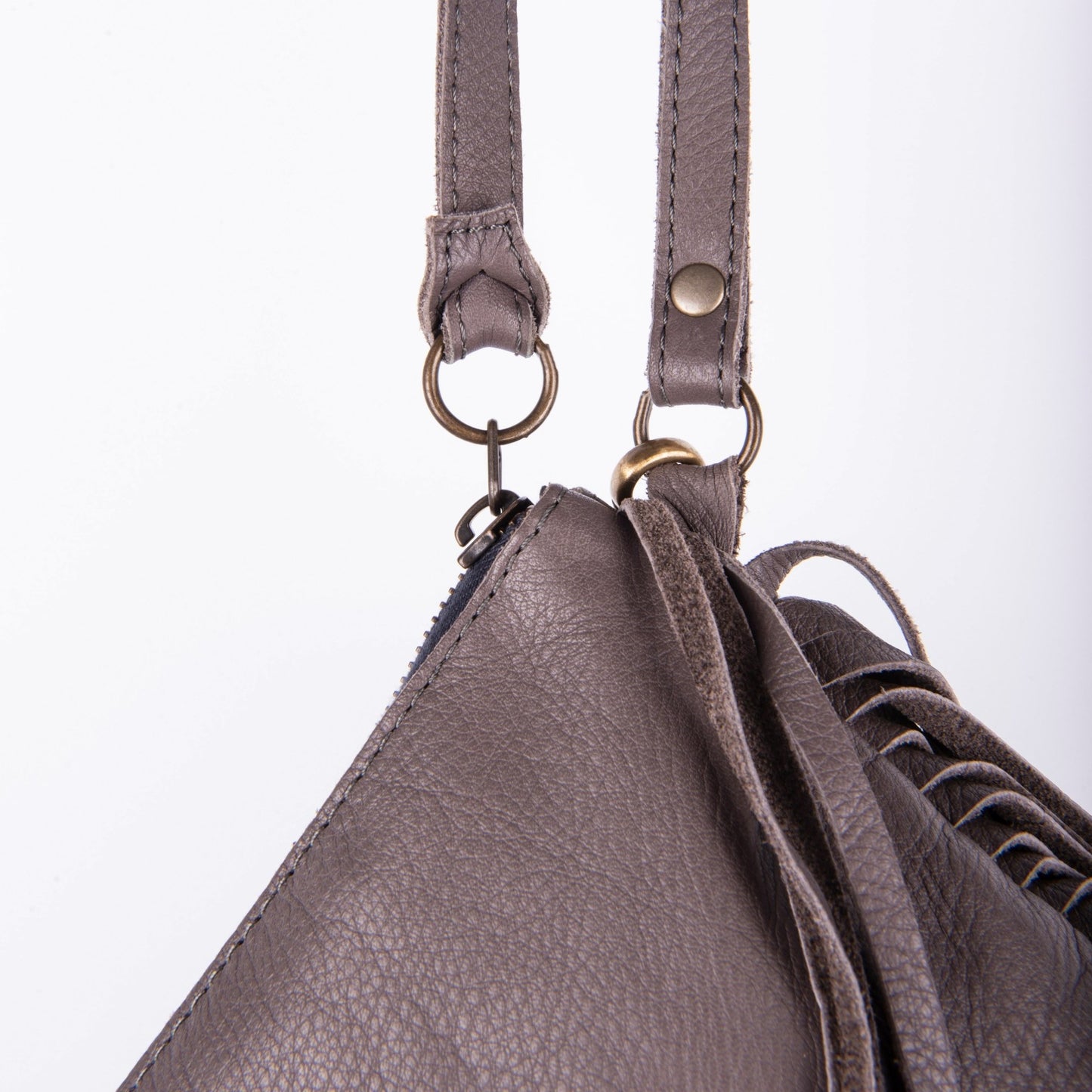 Sissy mousse grigio - pochette a tracolla in pelle grigia - Marta Ray
