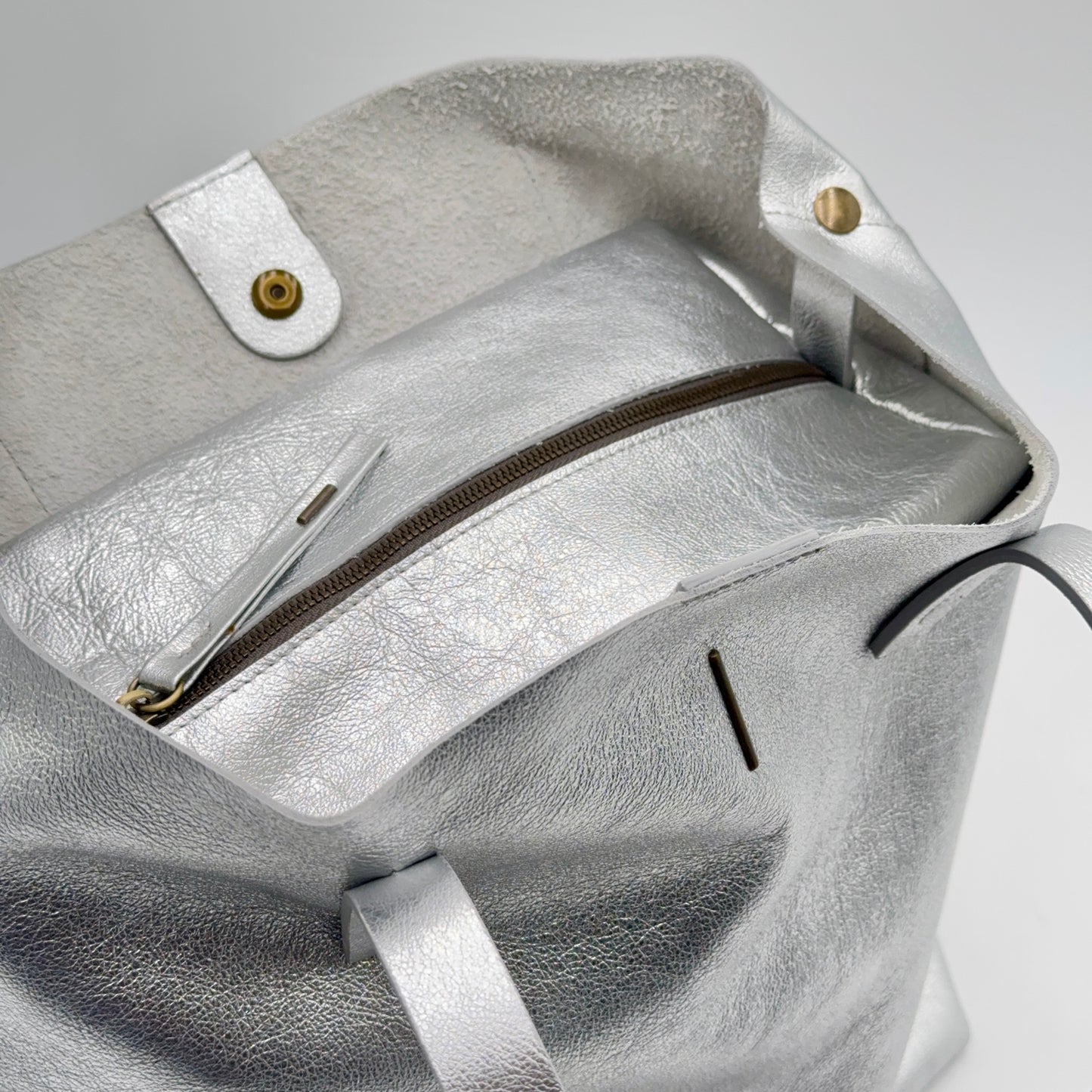 Alice bag laminato argento