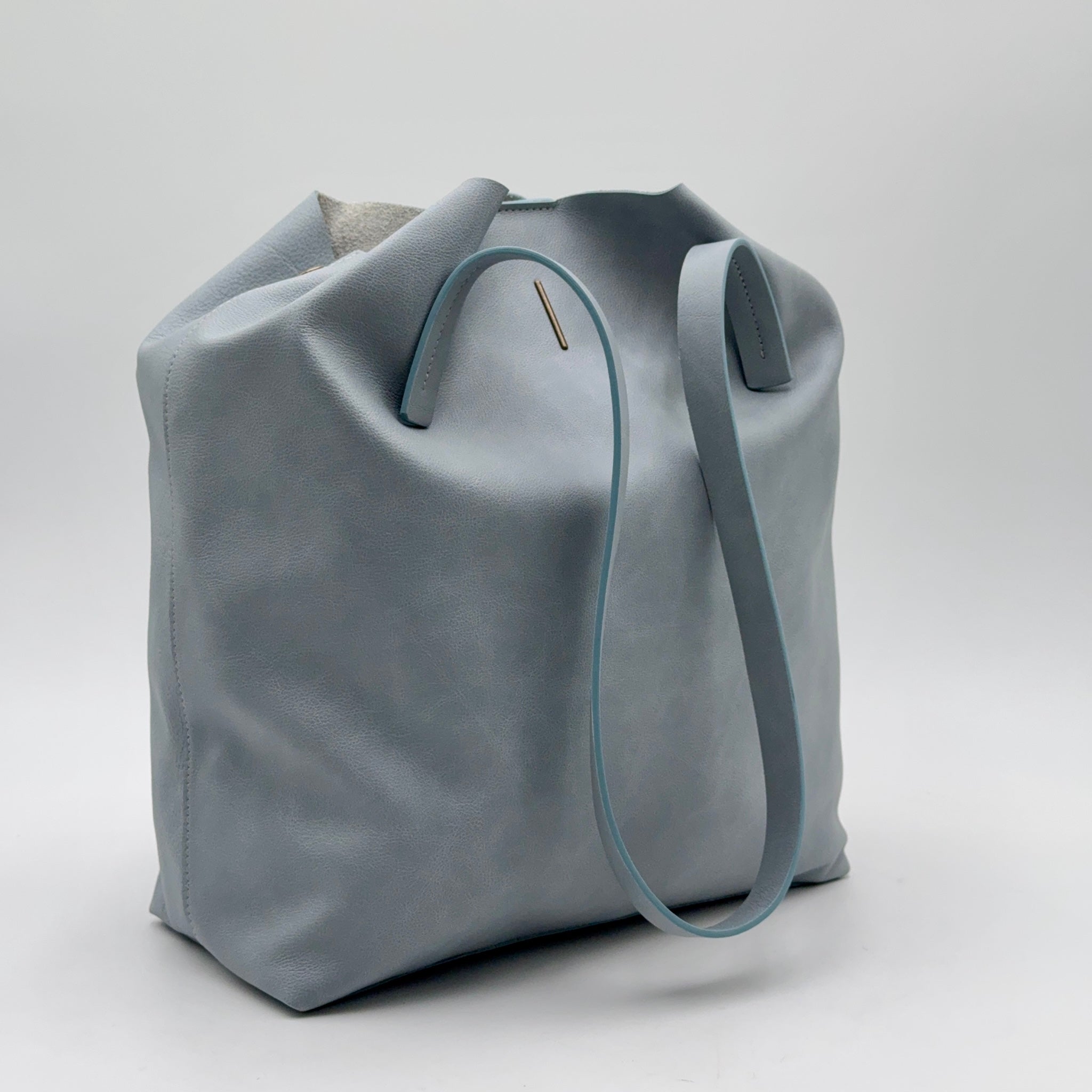 Alice bag mistral sky