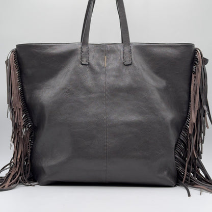 Amy mousse black - leather shoulder bag with black fringes
