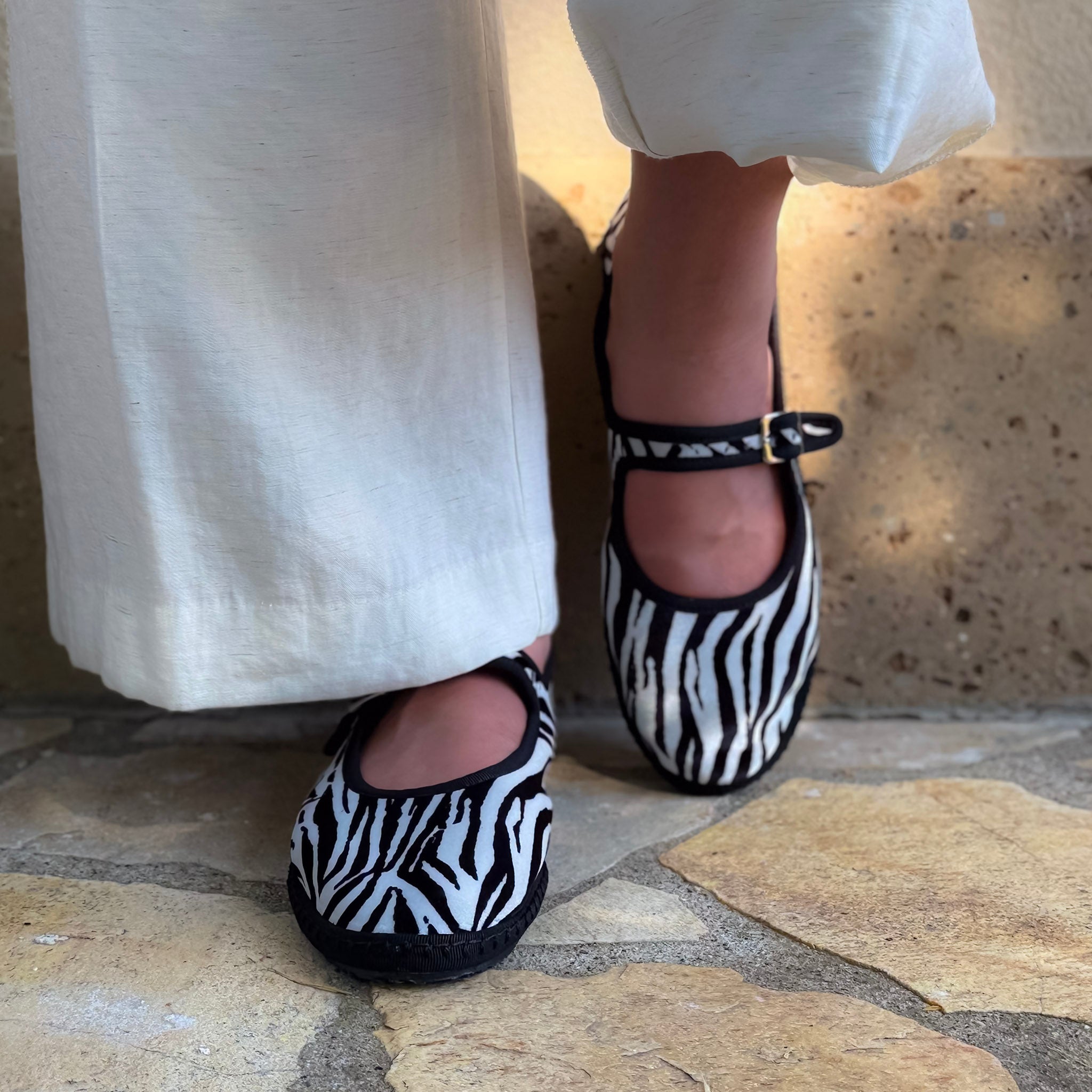 Bebe Mary Jane velluto zebra bianco/nero