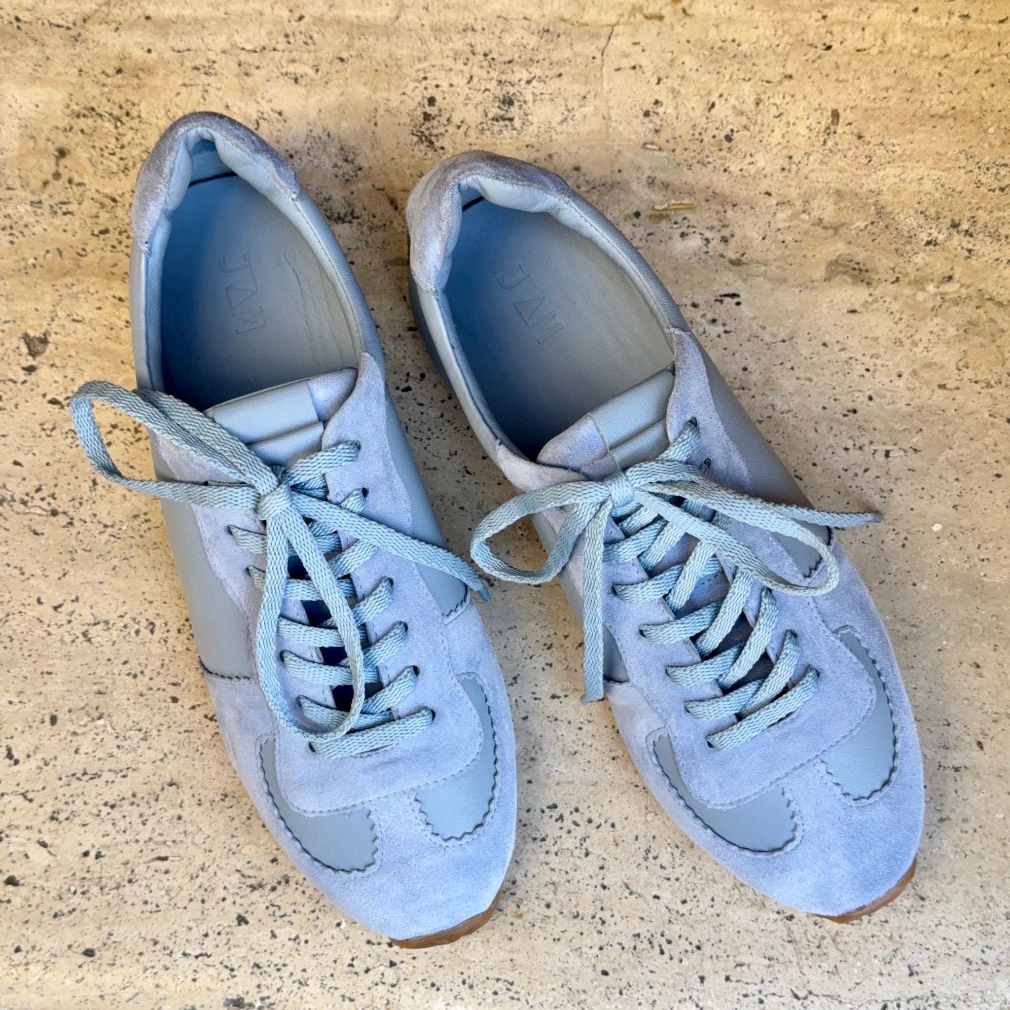 Bowler light blue