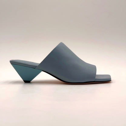 Cara maxime light blue