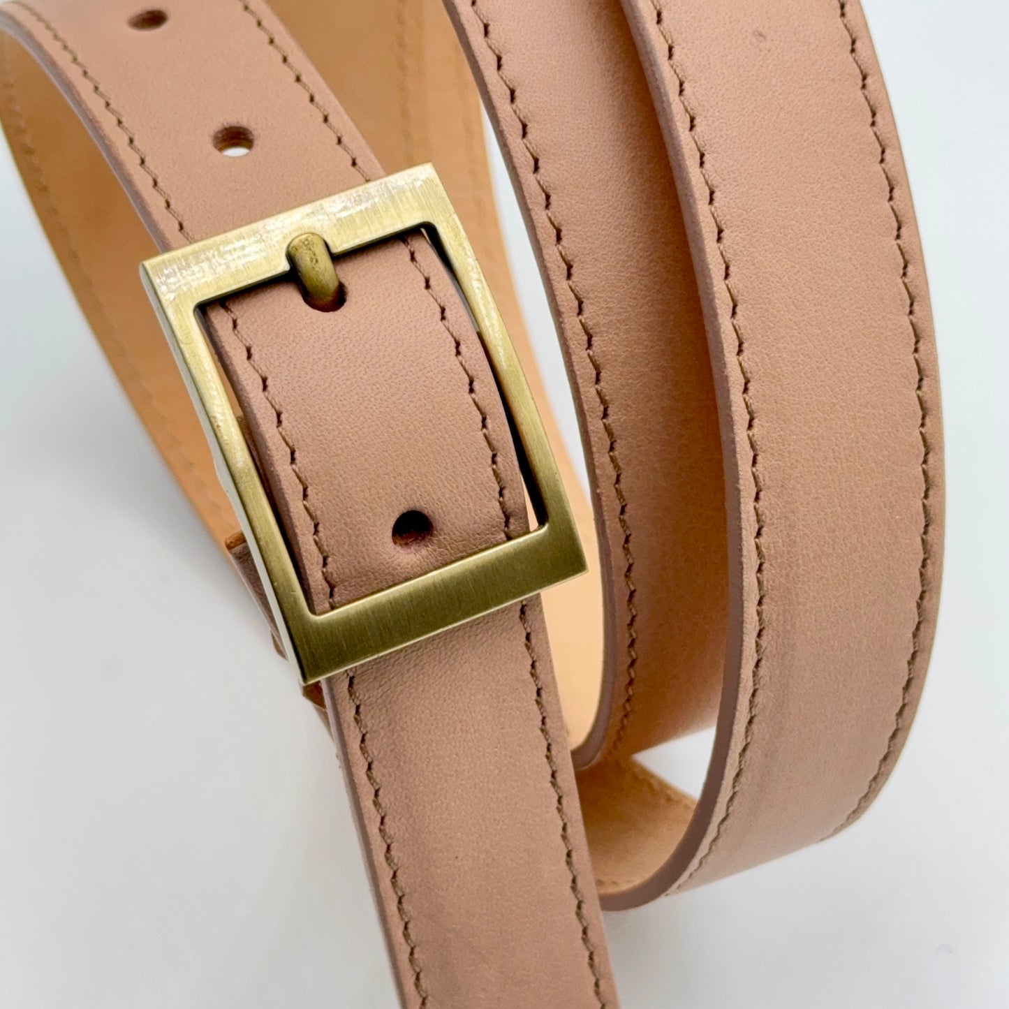 Cinta sottile mousse nudo