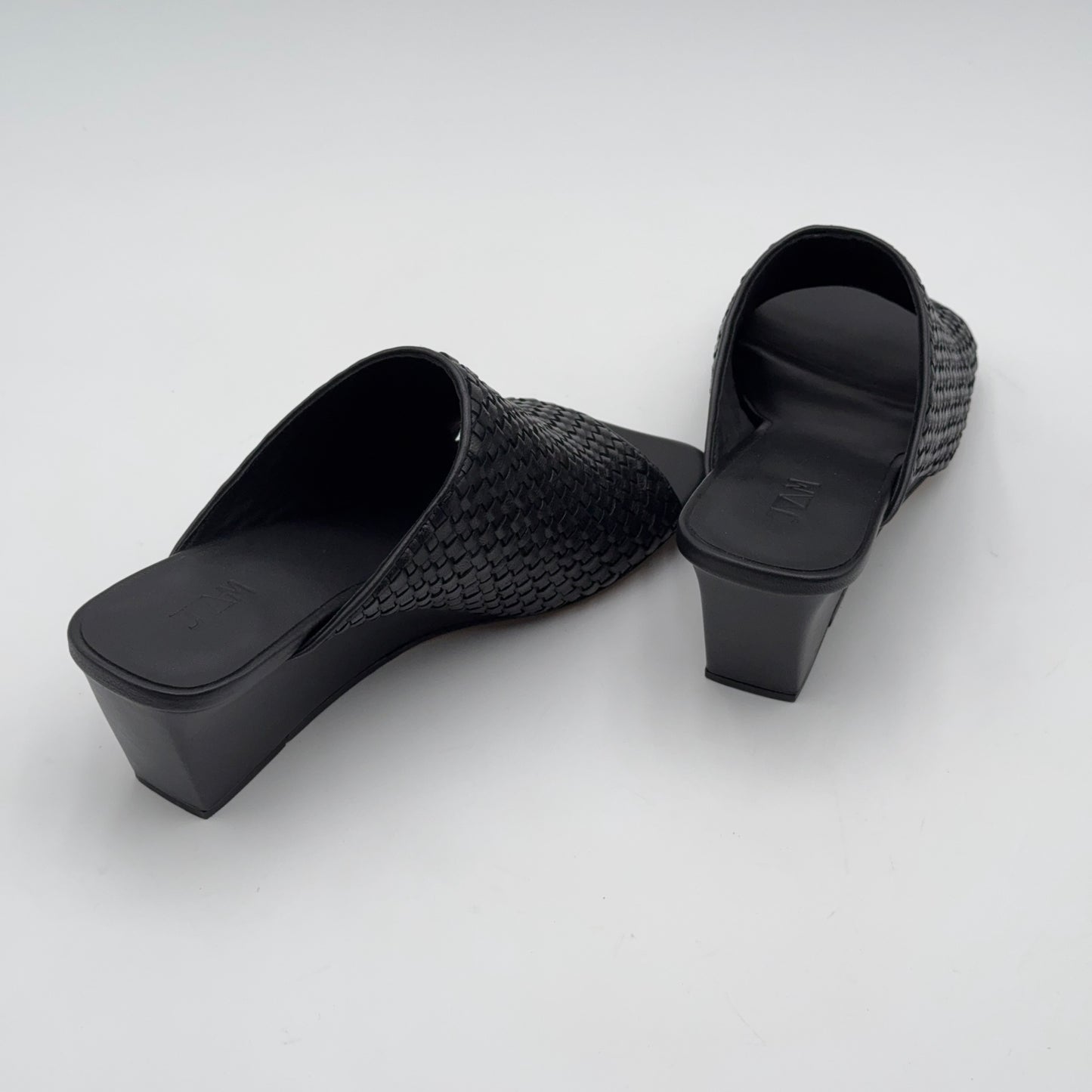 Mady weave black
