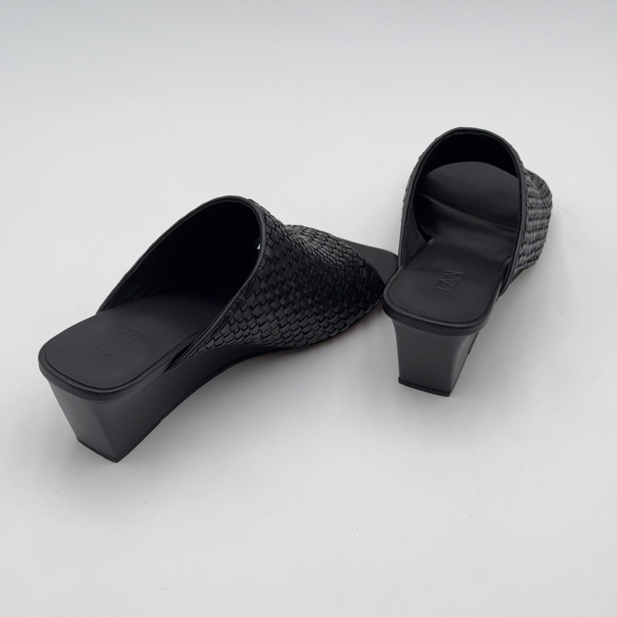 Mady weave black