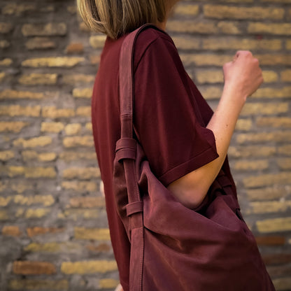 Mandy long beach dark brown - soft shoulder bag in brown suede 