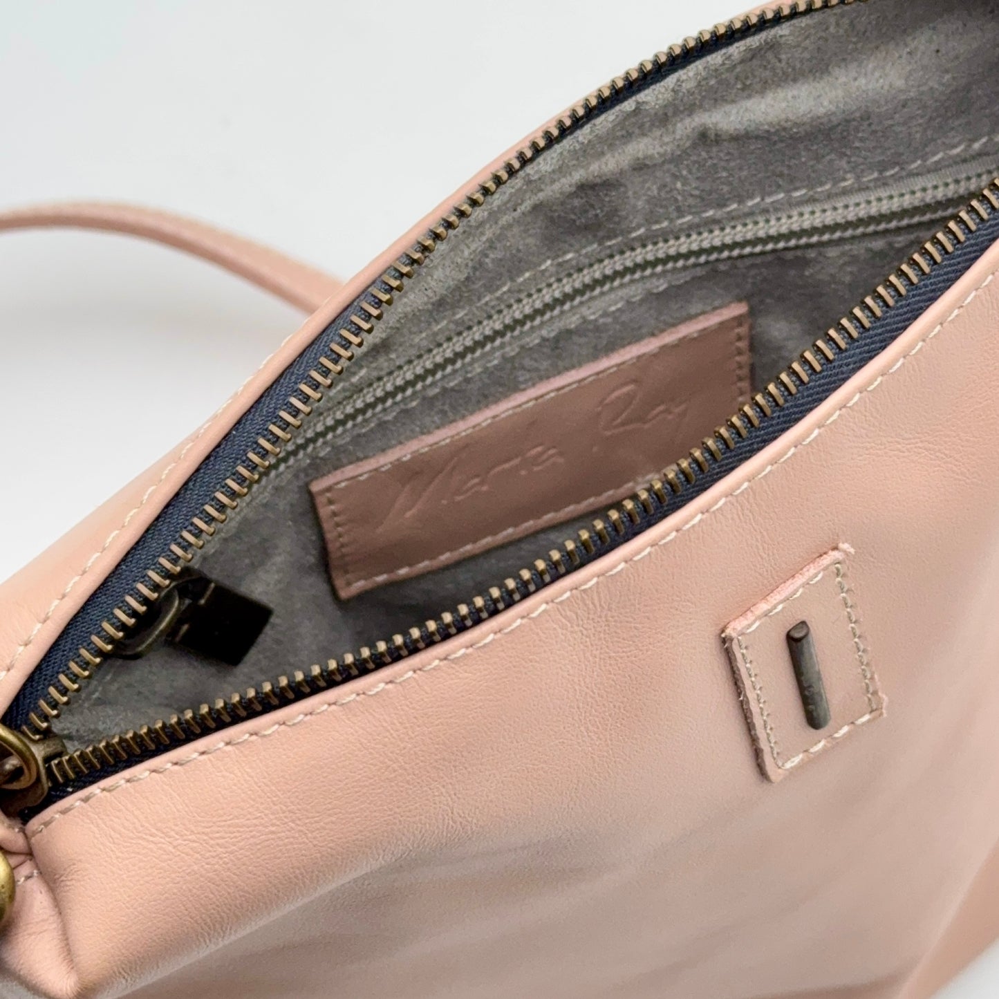 Nina glossy nude