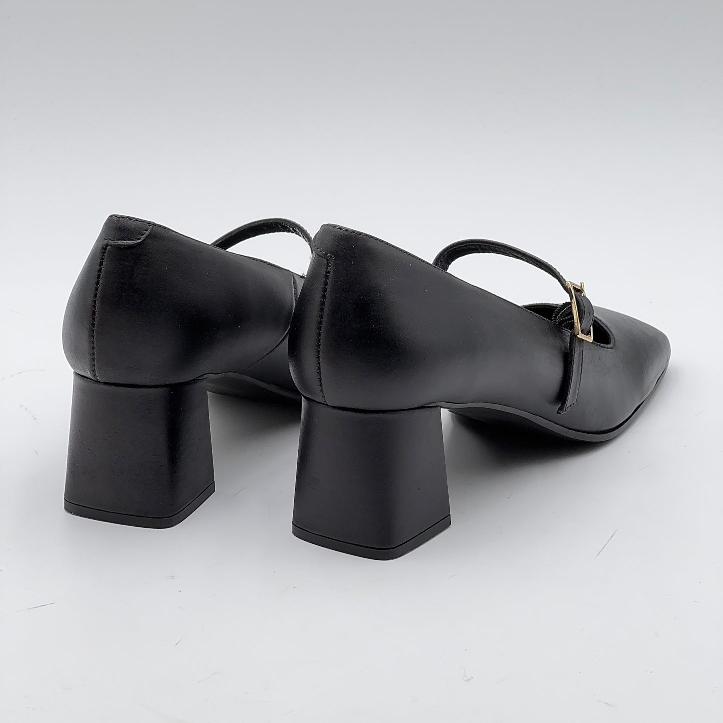 Noemi Mary Jane invecchiato nero