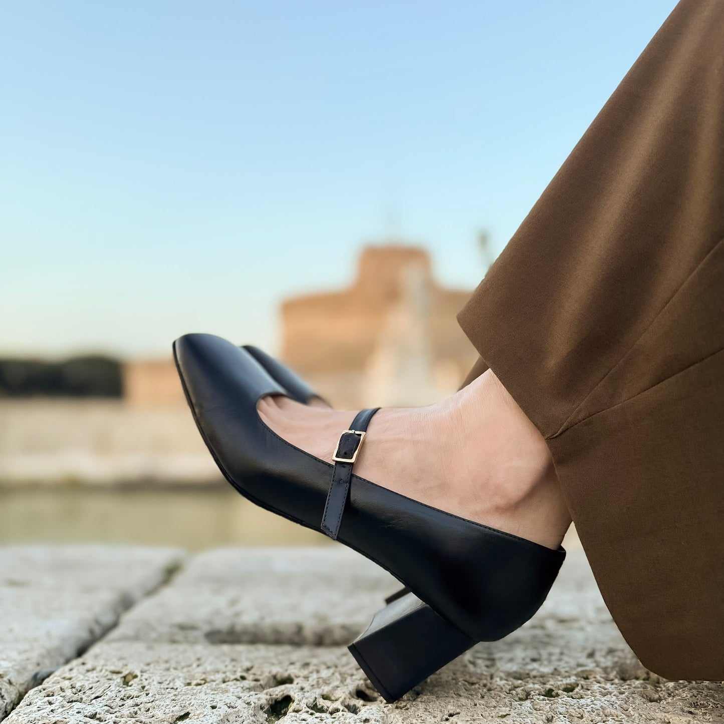 Noemi Mary Jane invecchiato nero