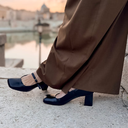 Noemi Mary Jane invecchiato nero