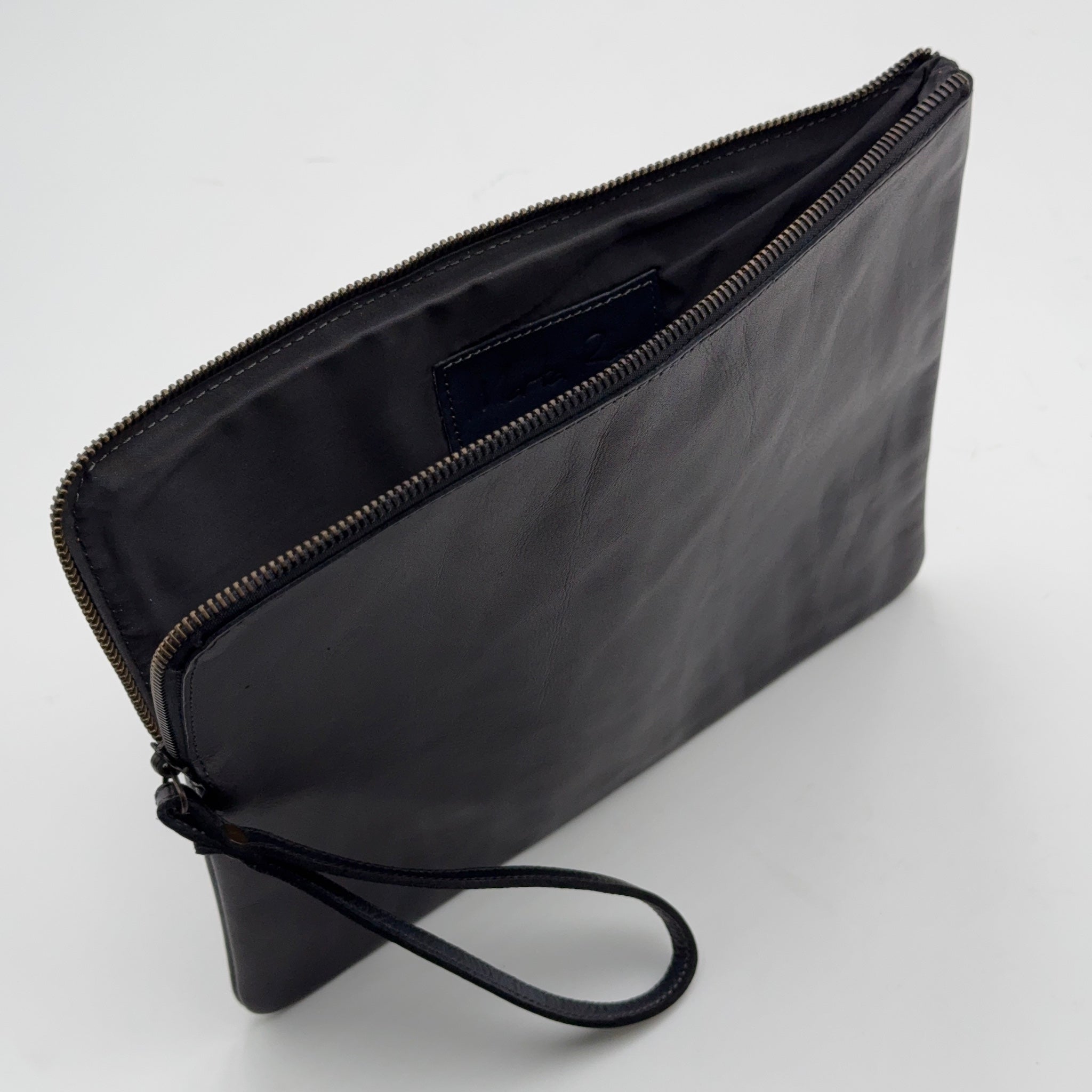 Pia Large invecchiato nero