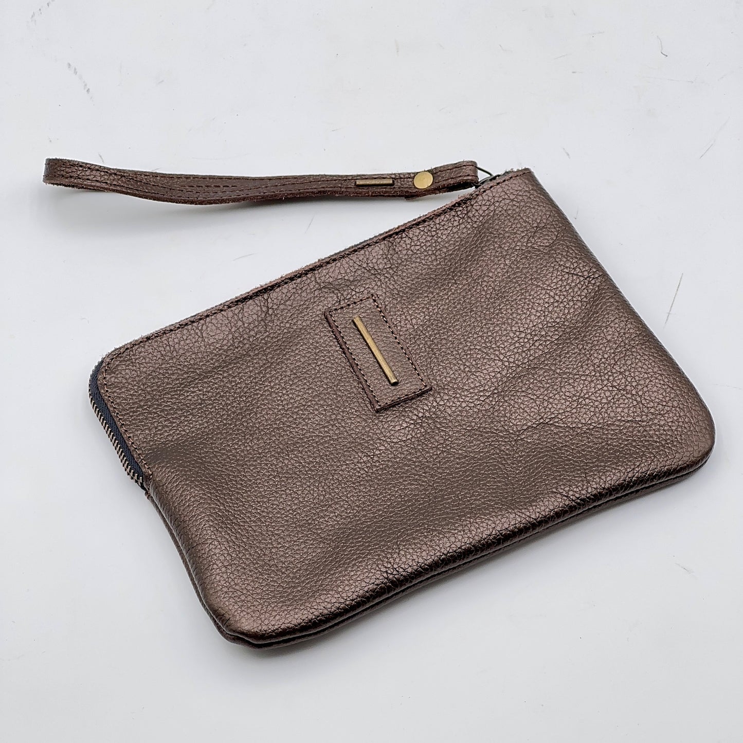 Pia Medium laminato moro