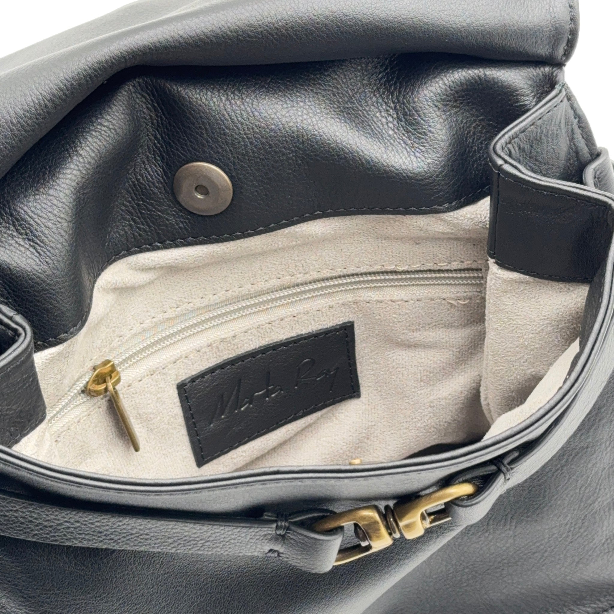 Sandy24 Black Mousse