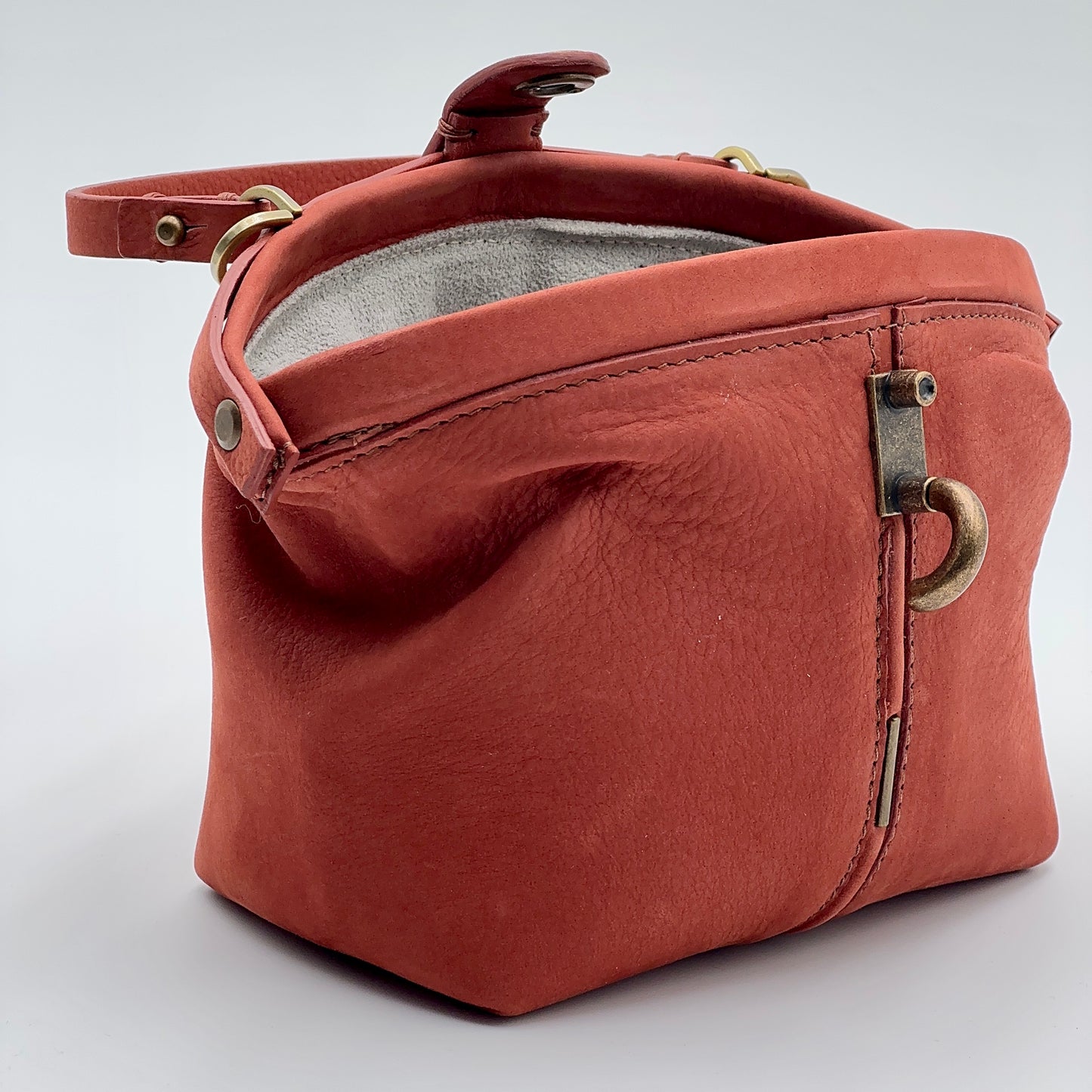 Pouf Small long beach cuoio inglese