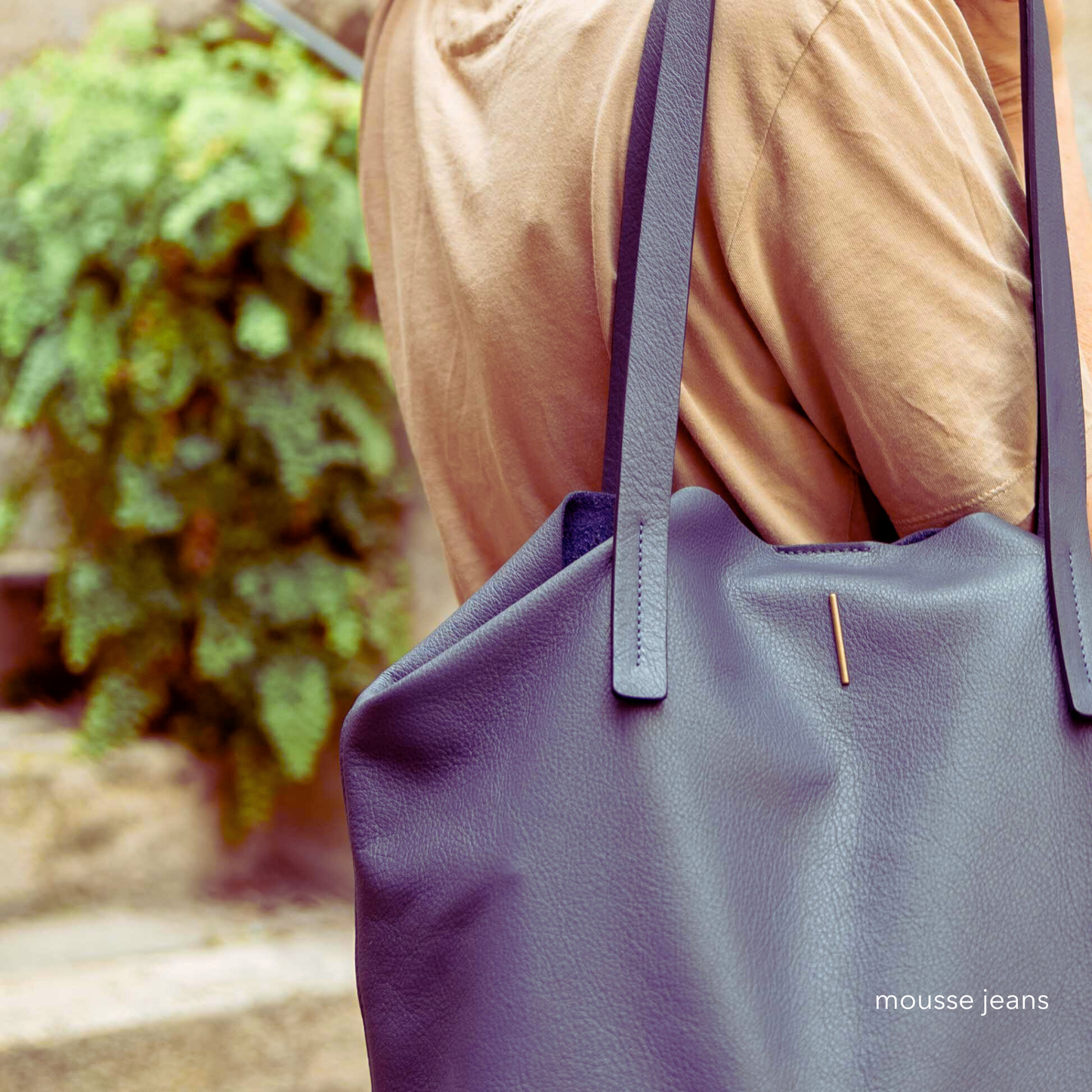 Alice Bag pre-order