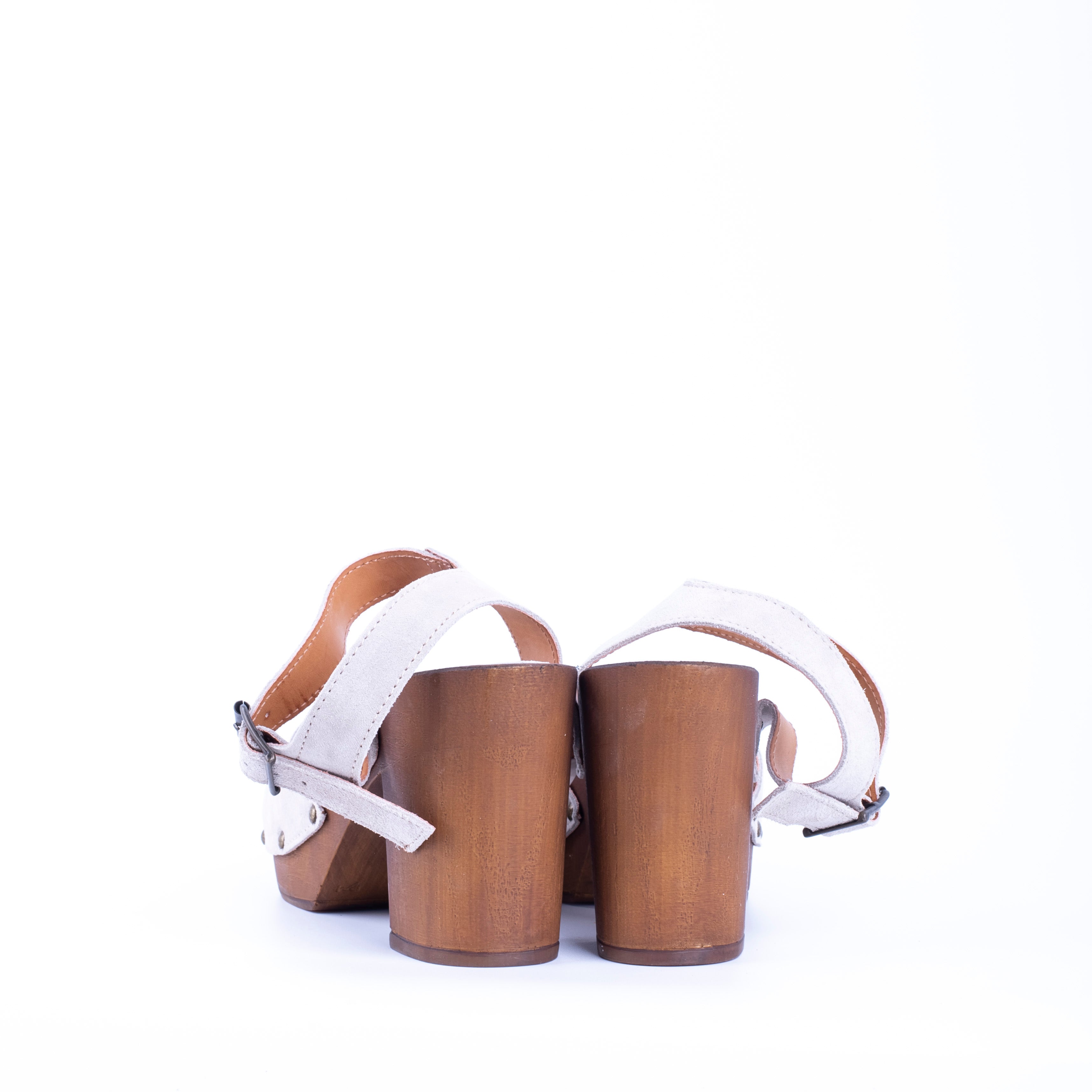 Closet MAR613 - closed clog sandal in white suede