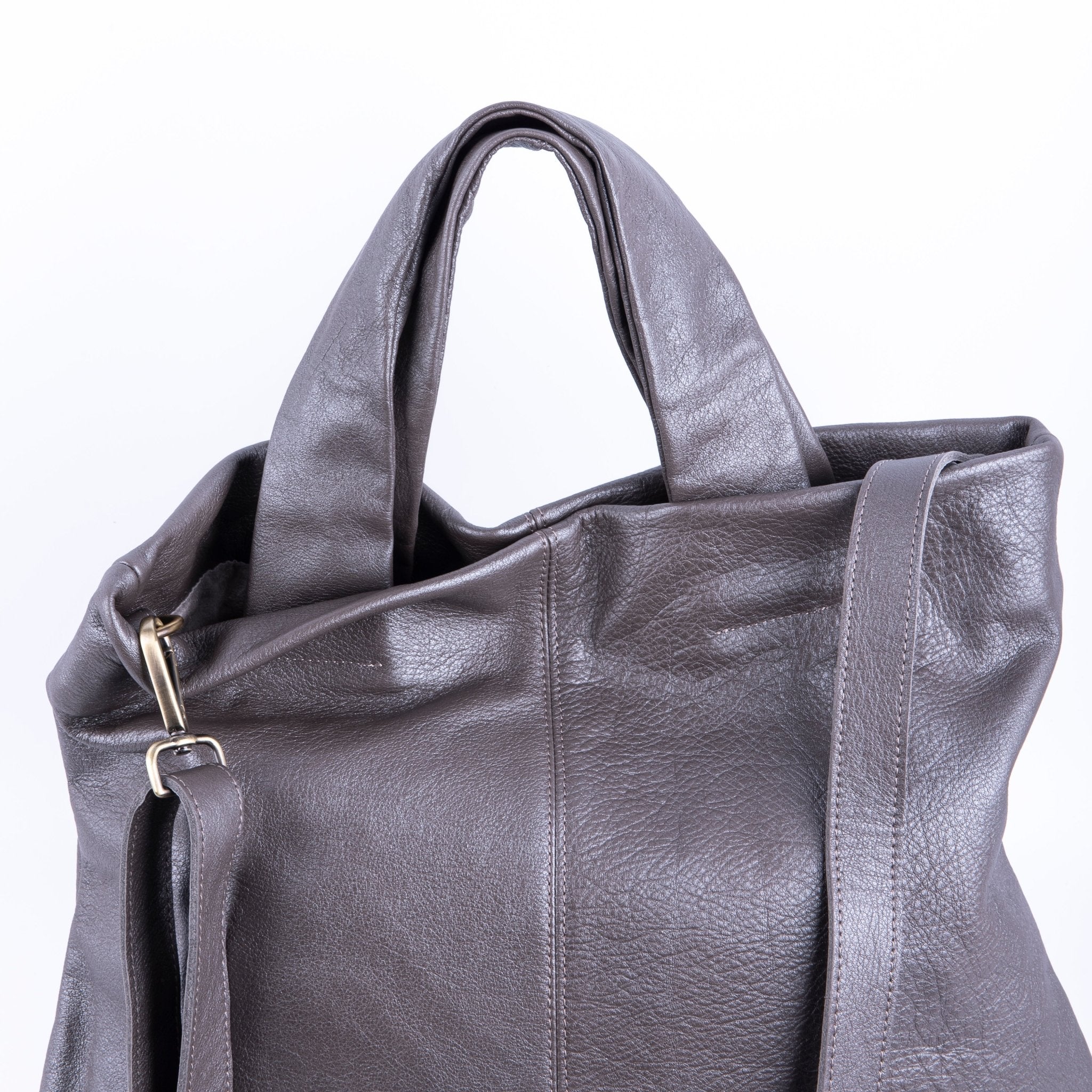 Abigail mousse perlato smog silver - borsa a tracolla grande in pelle grigia - Marta Ray