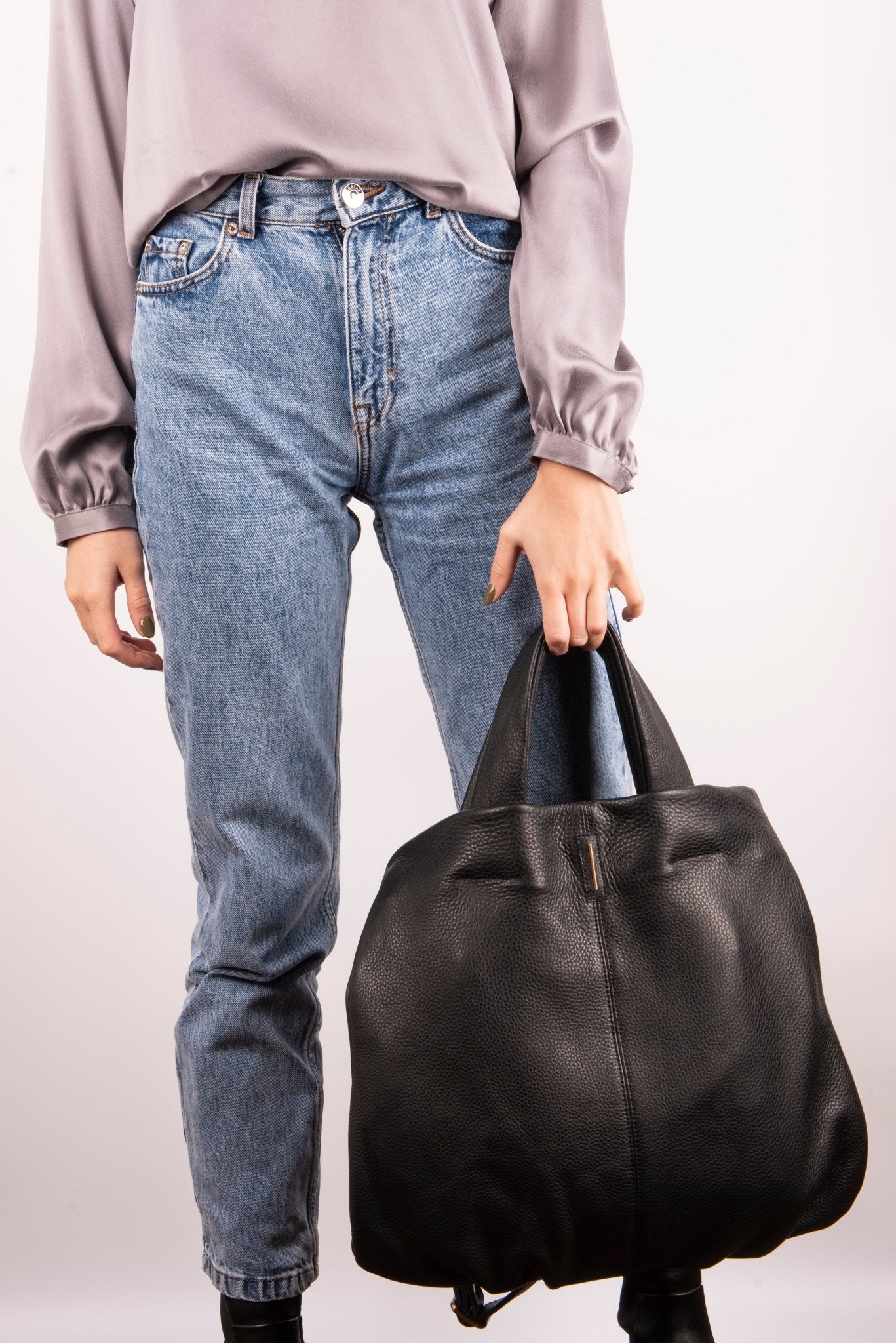 Abigail mousse perlato smog silver - borsa a tracolla grande in pelle grigia - Marta Ray