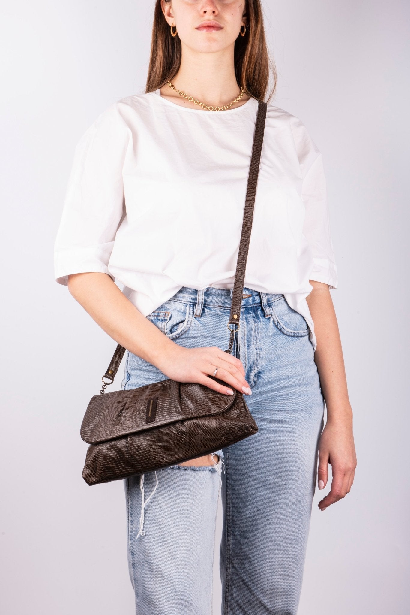 Agnese altheyus brown - pochette in pelle con tracolla marrone - Marta Ray
