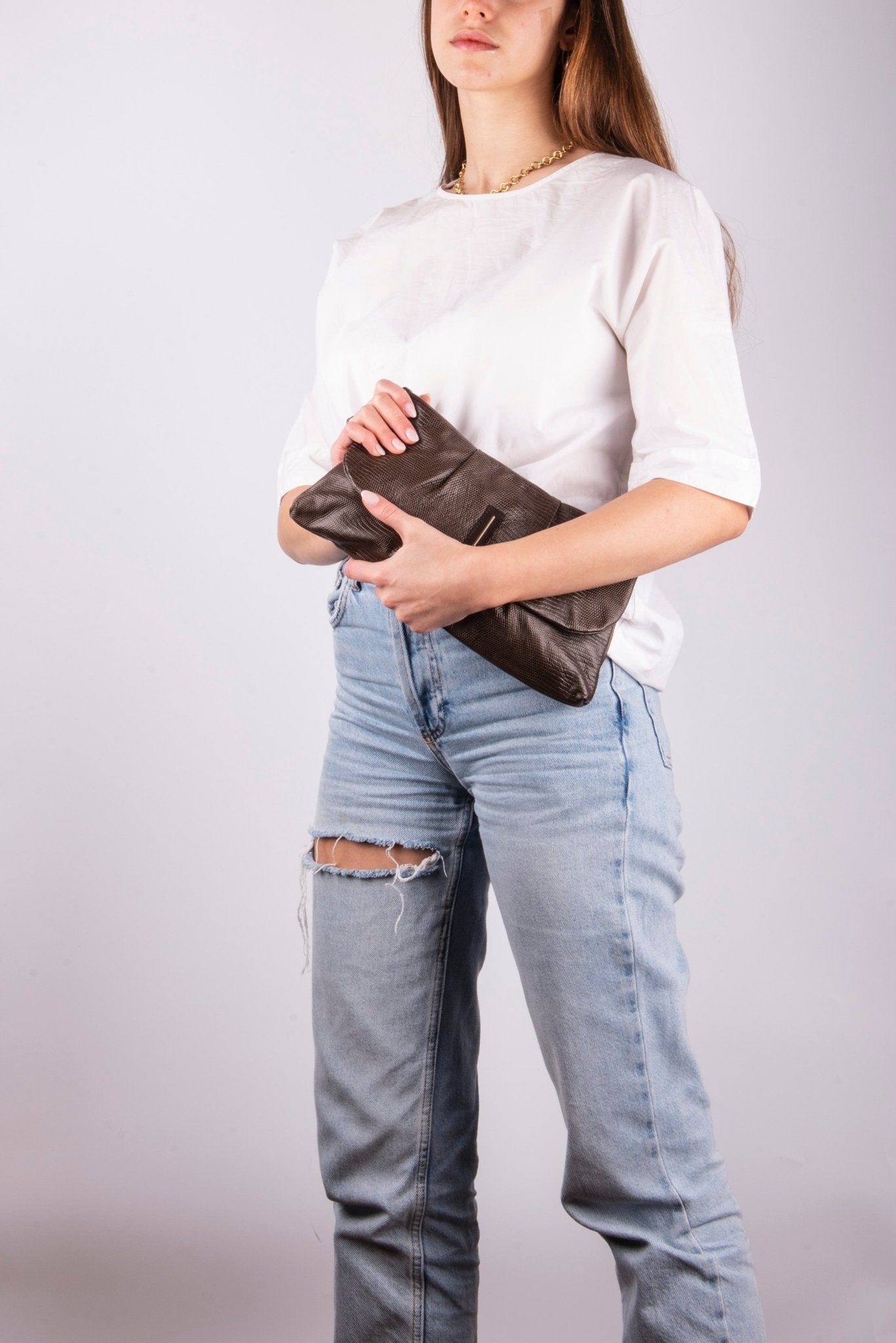Agnese altheyus brown - pochette in pelle con tracolla marrone - Marta Ray