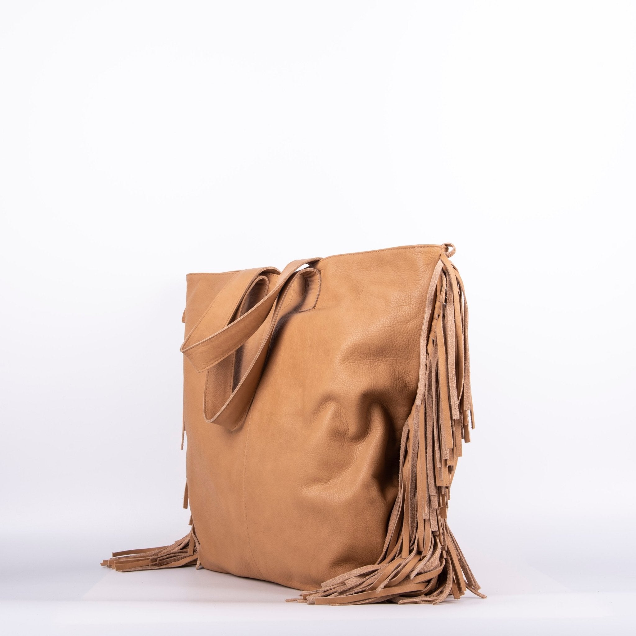 Amy mousse mandorla - borsa a spalla in pelle con frange beige - Marta Ray