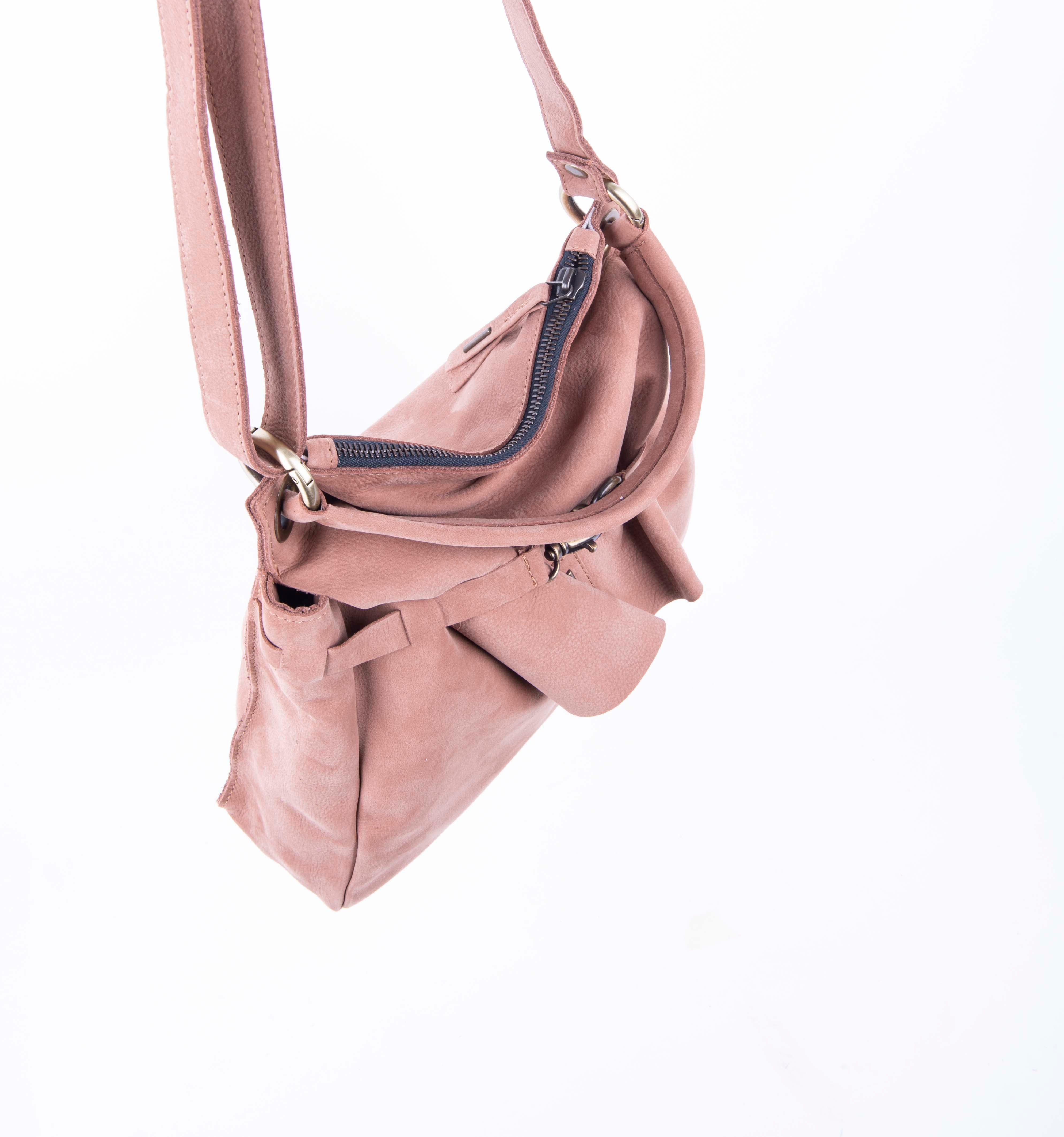 Sandy long beach cameo - small shoulder bag in pink natural leather