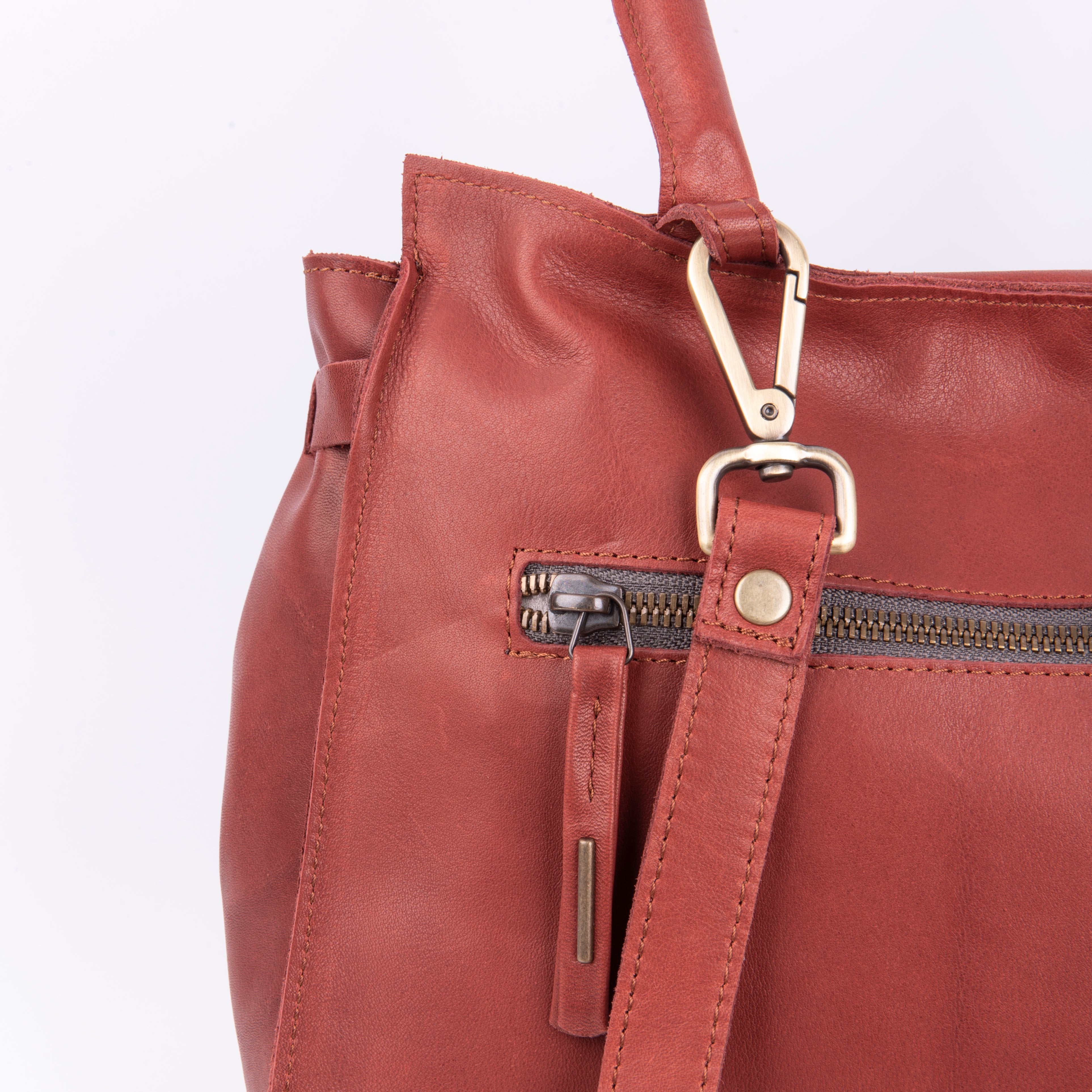 Sue mousse English leather - small shoulder bag in brown leather