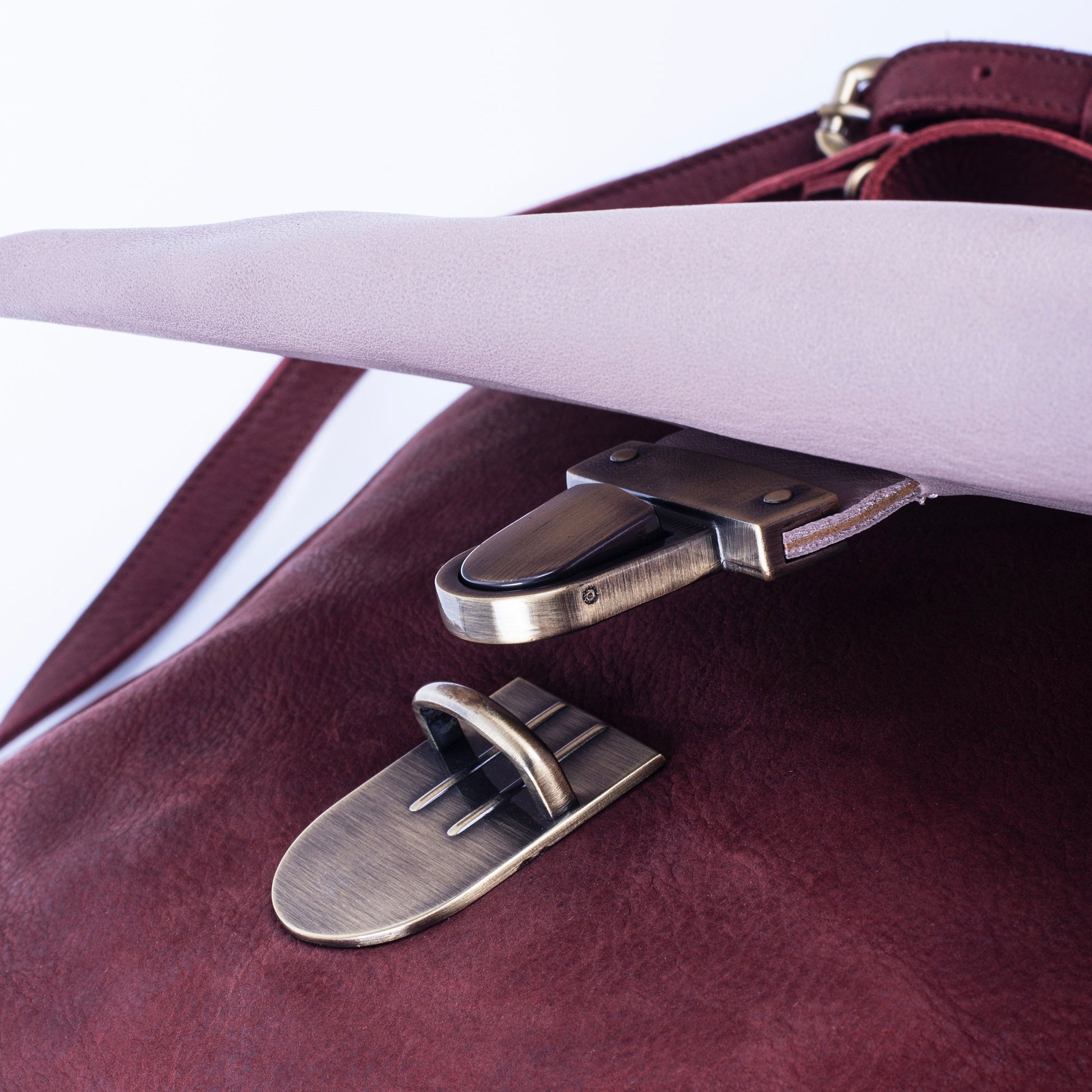 Carla long beach britanic+mousse malva - pochette a tracolla in pelle rossa - Marta Ray