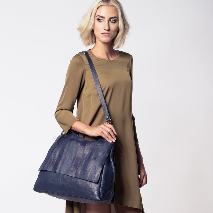 Carrie mousse cuoio inglese - borsa a tracolla grande in pelle marrone - Marta Ray