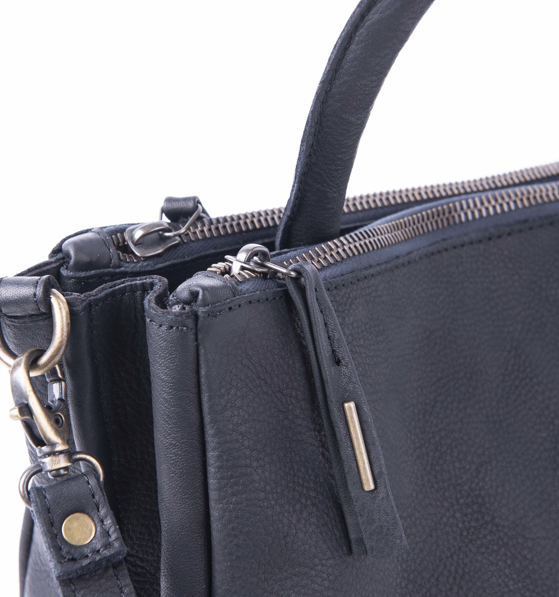 Cate martellata nera - borsa a tracolla in pelle nera - Marta Ray