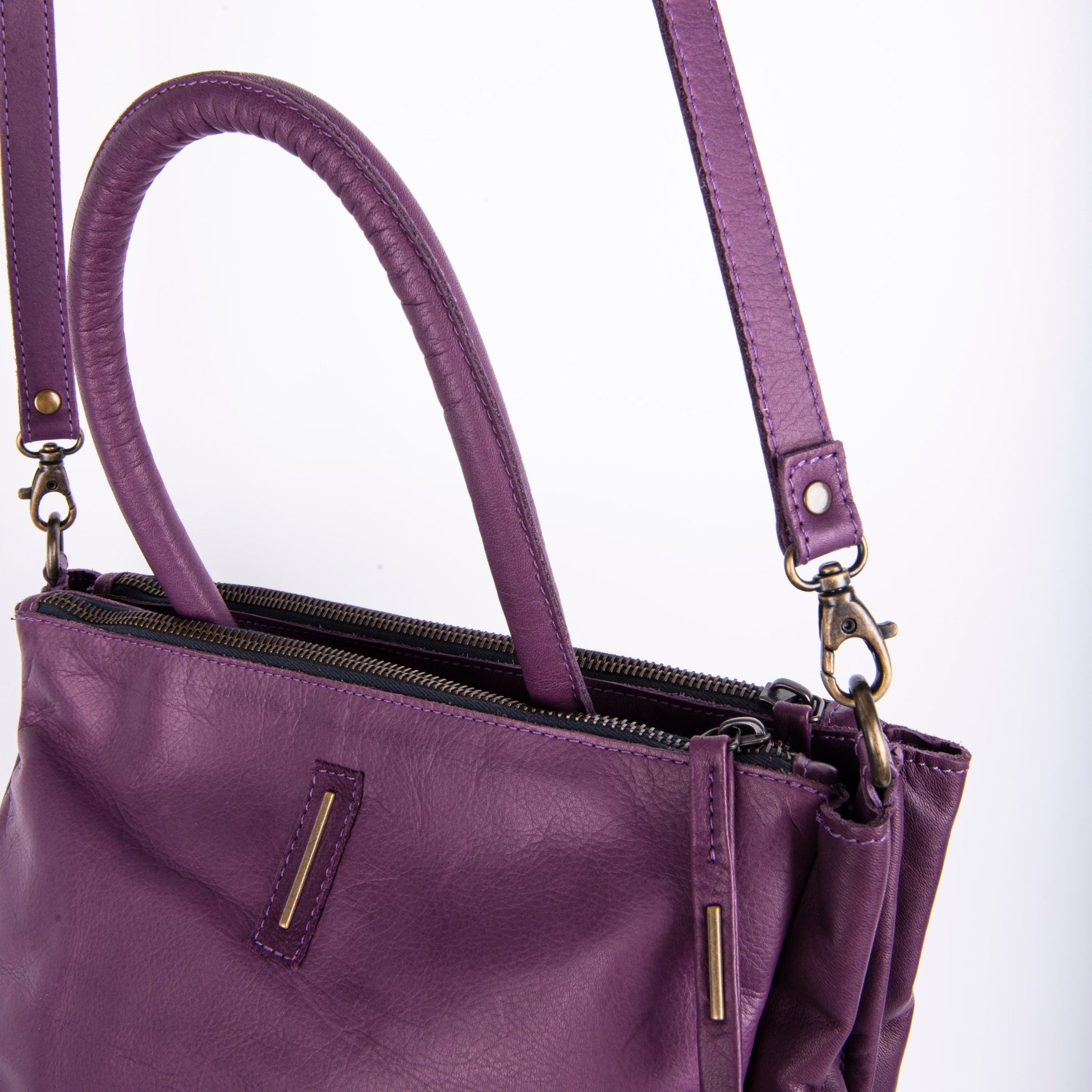 Cate mousse grape wine - borsa a tracolla in pelle viola - Marta Ray