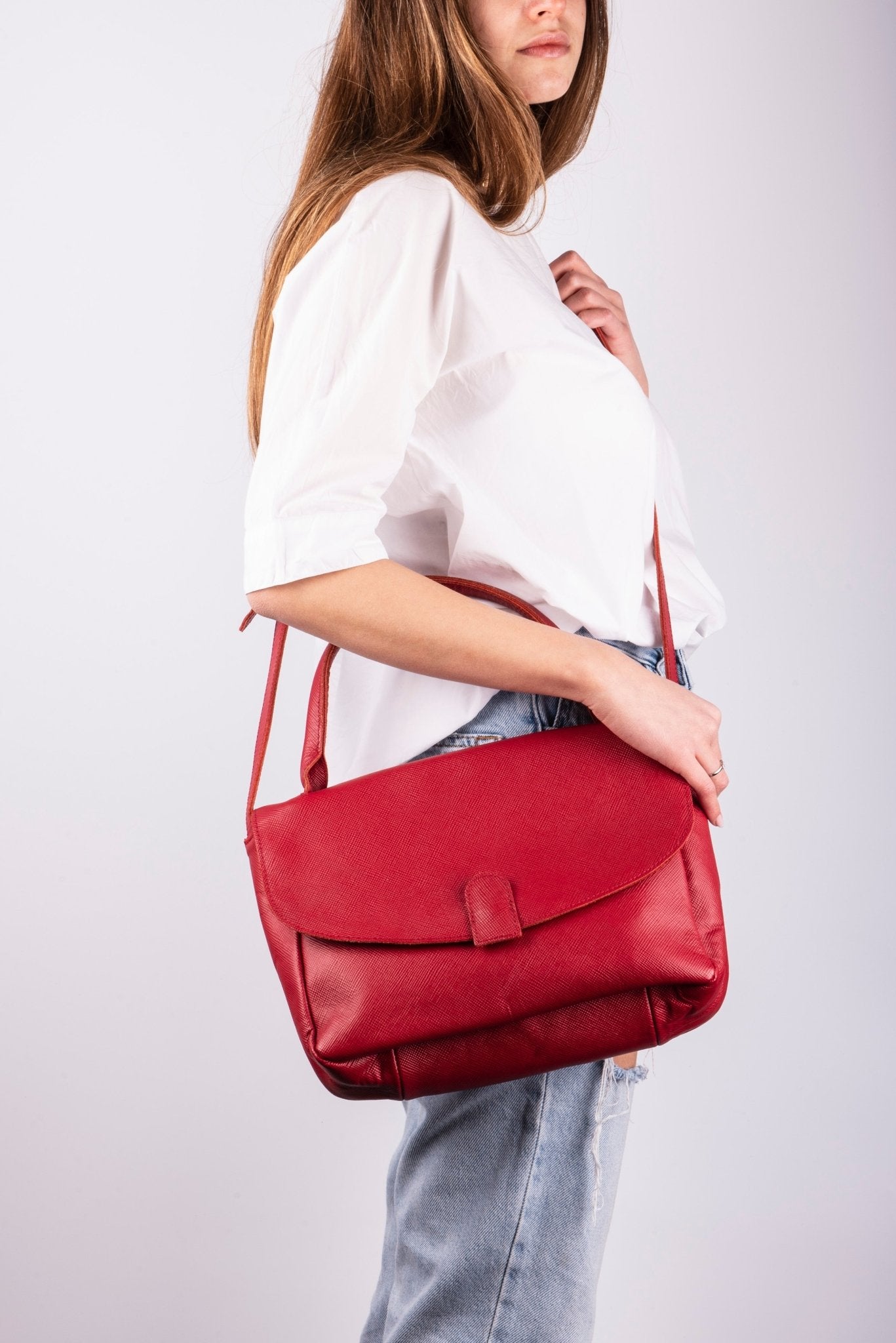 Celeste saffiano - postina a tracolla in pelle rossa - Marta Ray