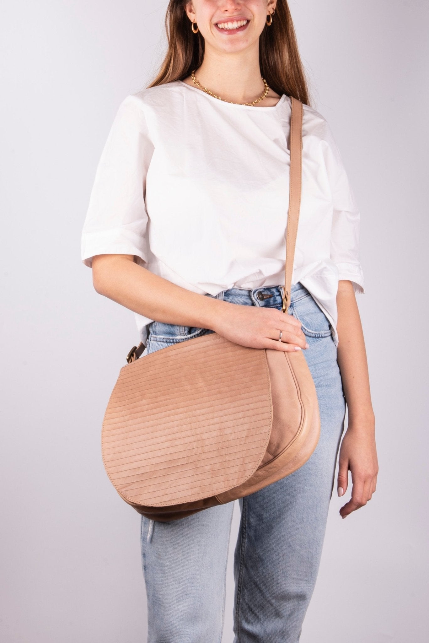 Charlie arpa bolivia corda - postina a tracolla in pelle beige - Marta Ray