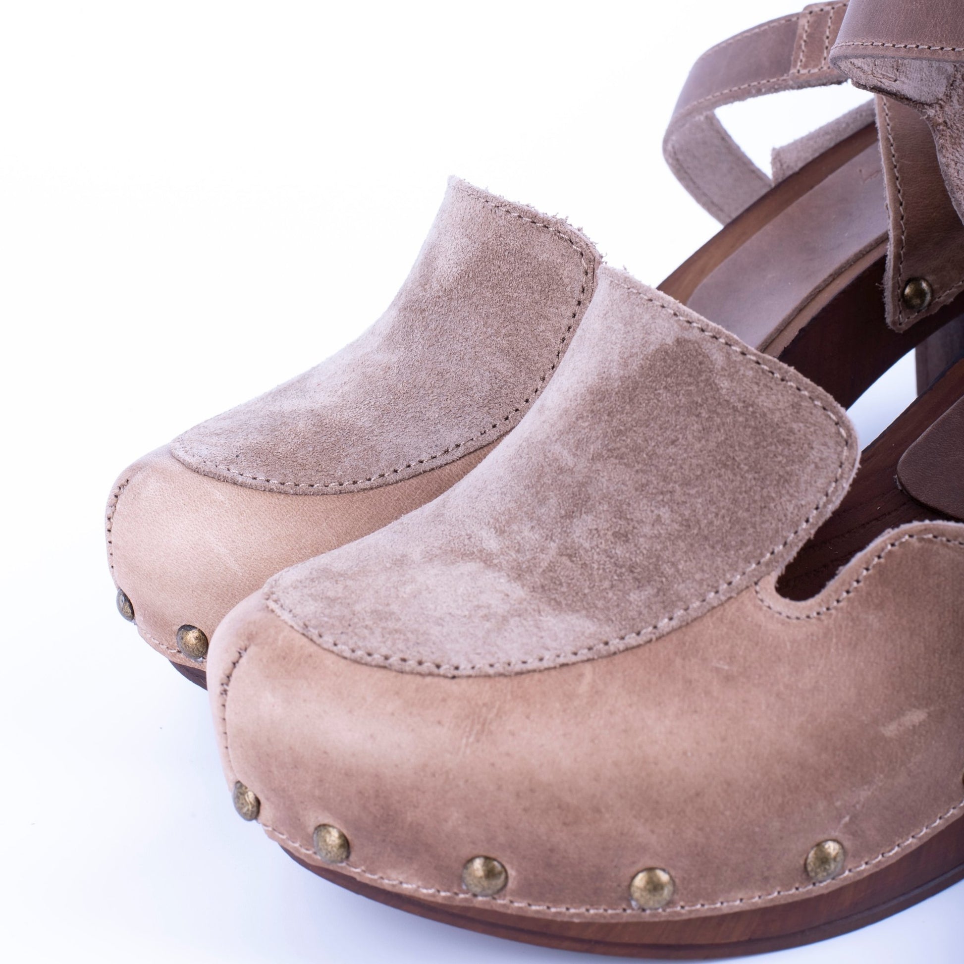 Closet MAR610 - sandalo zoccolo chiuso in camoscio beige - Marta Ray