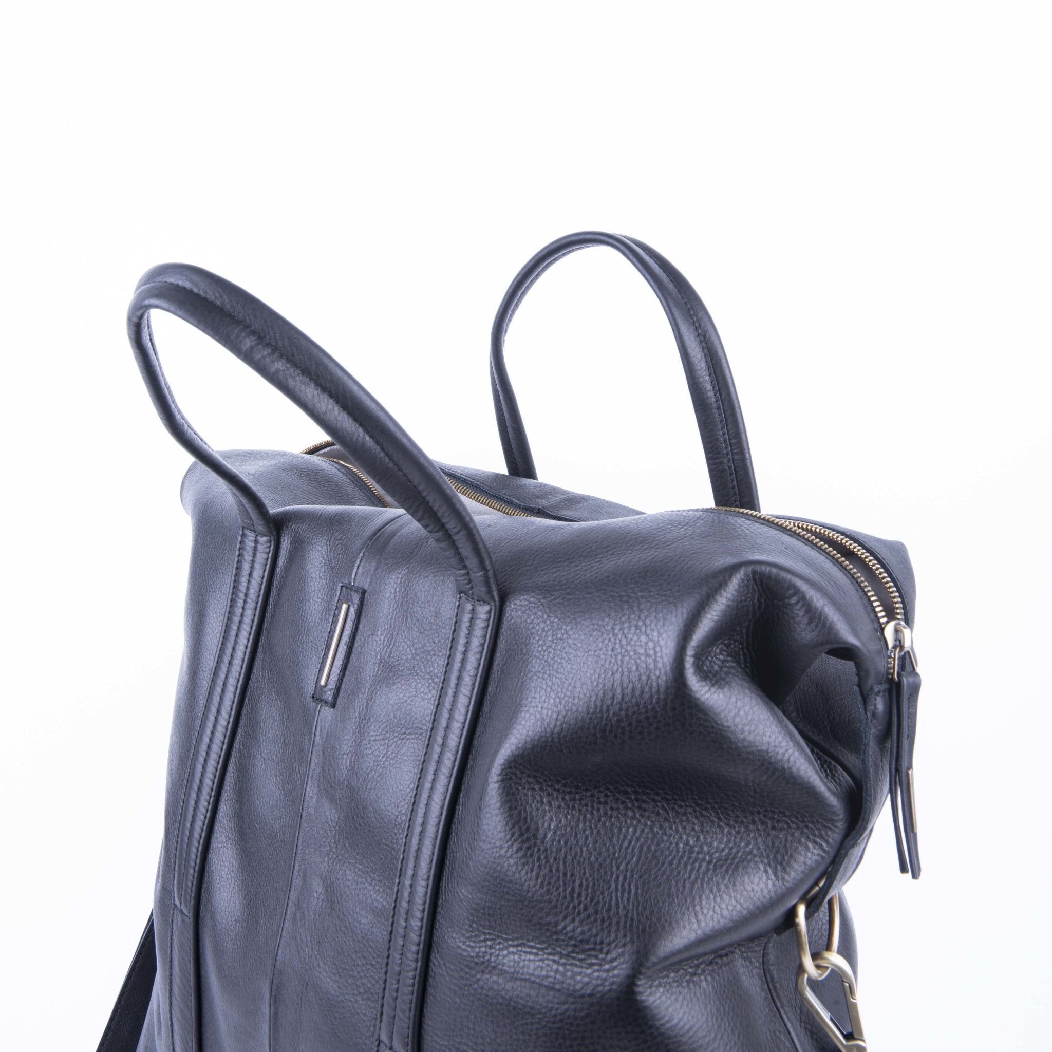 Dora mousse nero - borsa grande a tracolla in pelle nera - Marta Ray