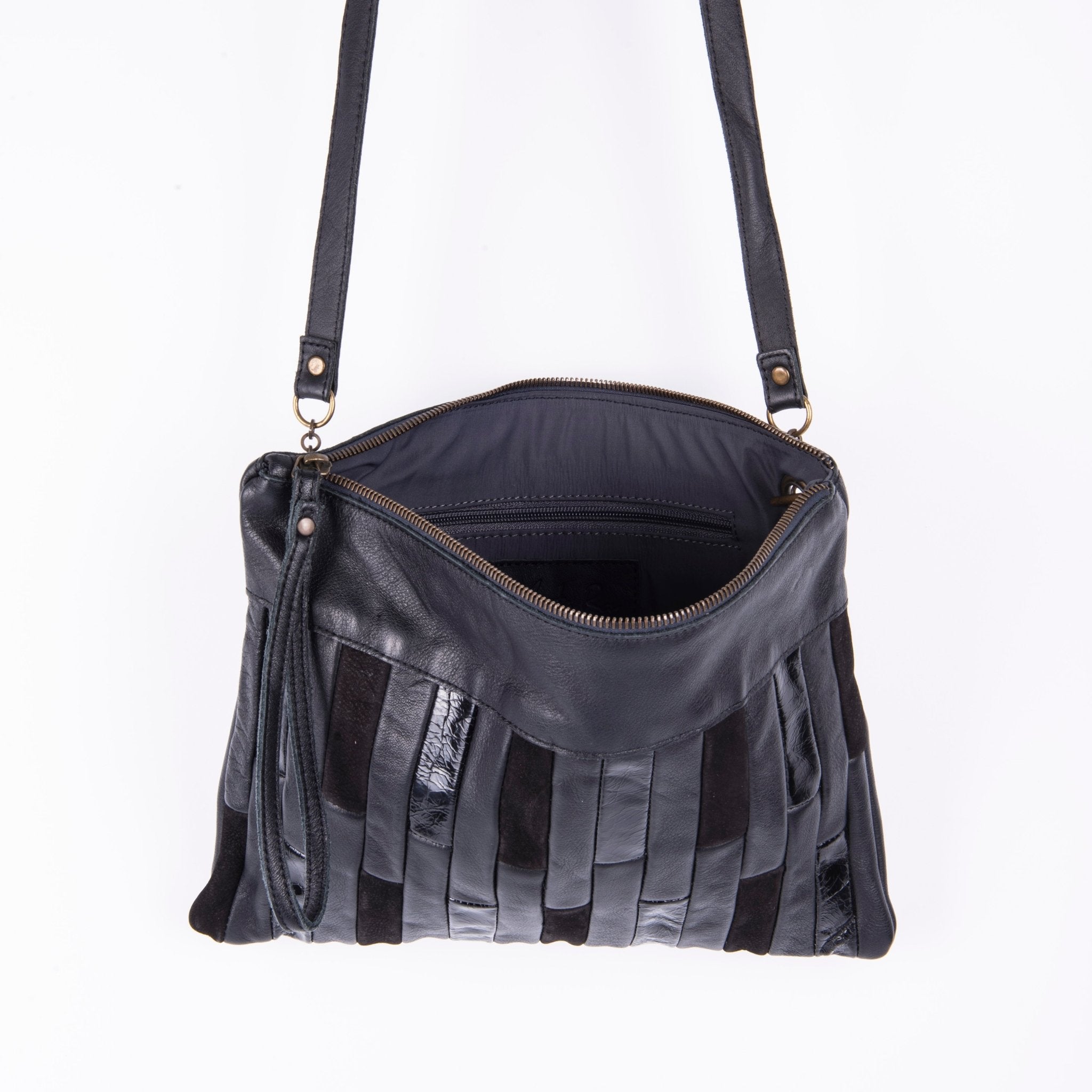 Ester patch nero - piattina a tracolla in pelle nera - Marta Ray