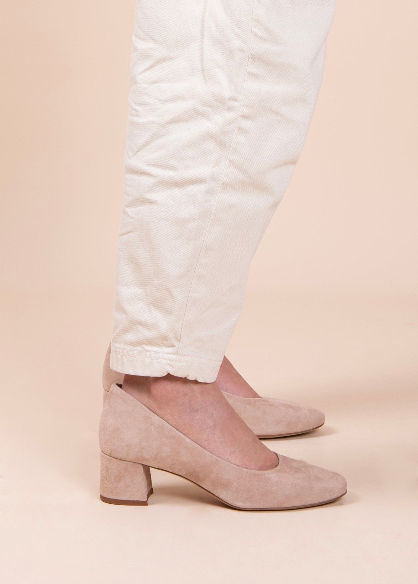 Flaminia camoscio cipria- décolleté a punta tonda in pelle rosa - Marta Ray
