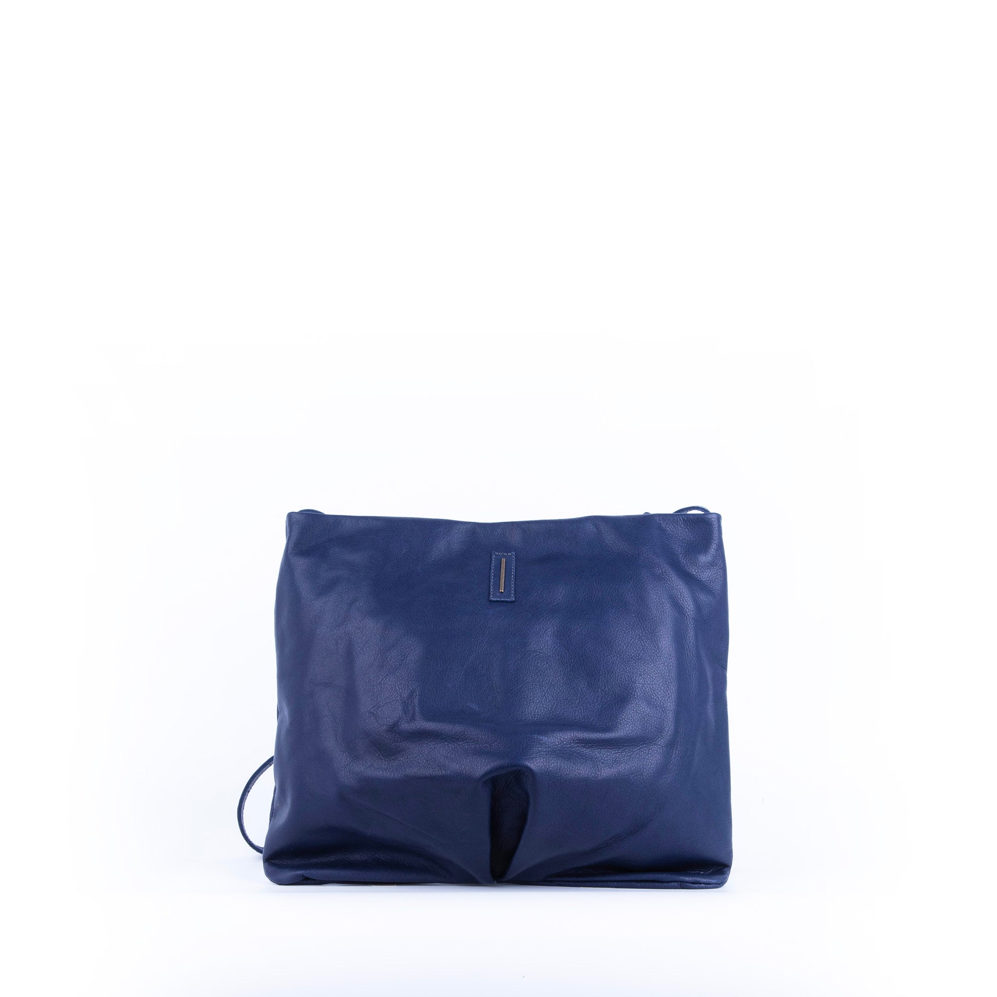 Fleta mousse navy - piattina a tracolla in pelle blu - Marta Ray