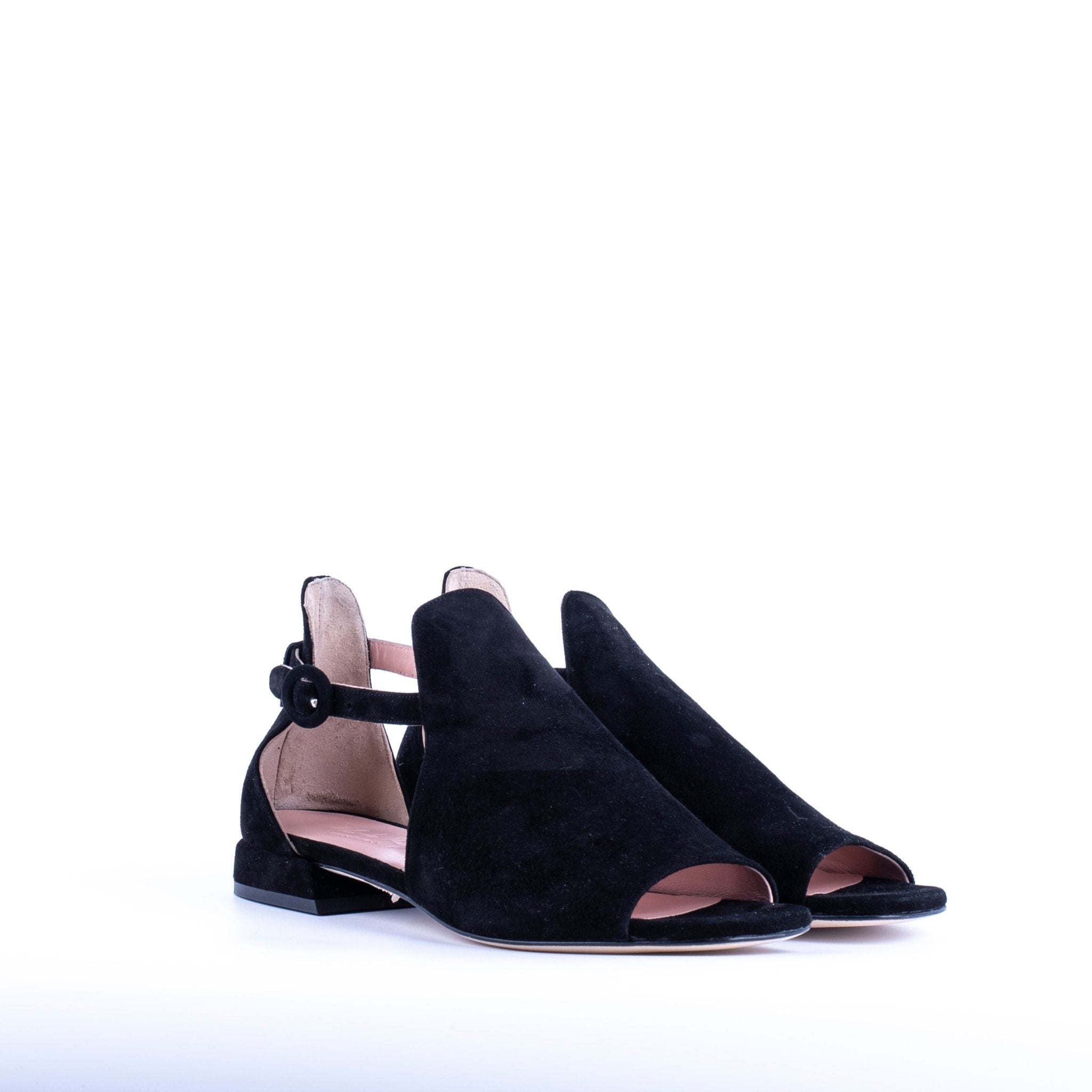 Gaho T2A camoscio nero - scarpa spuntata in pelle nera - Marta Ray