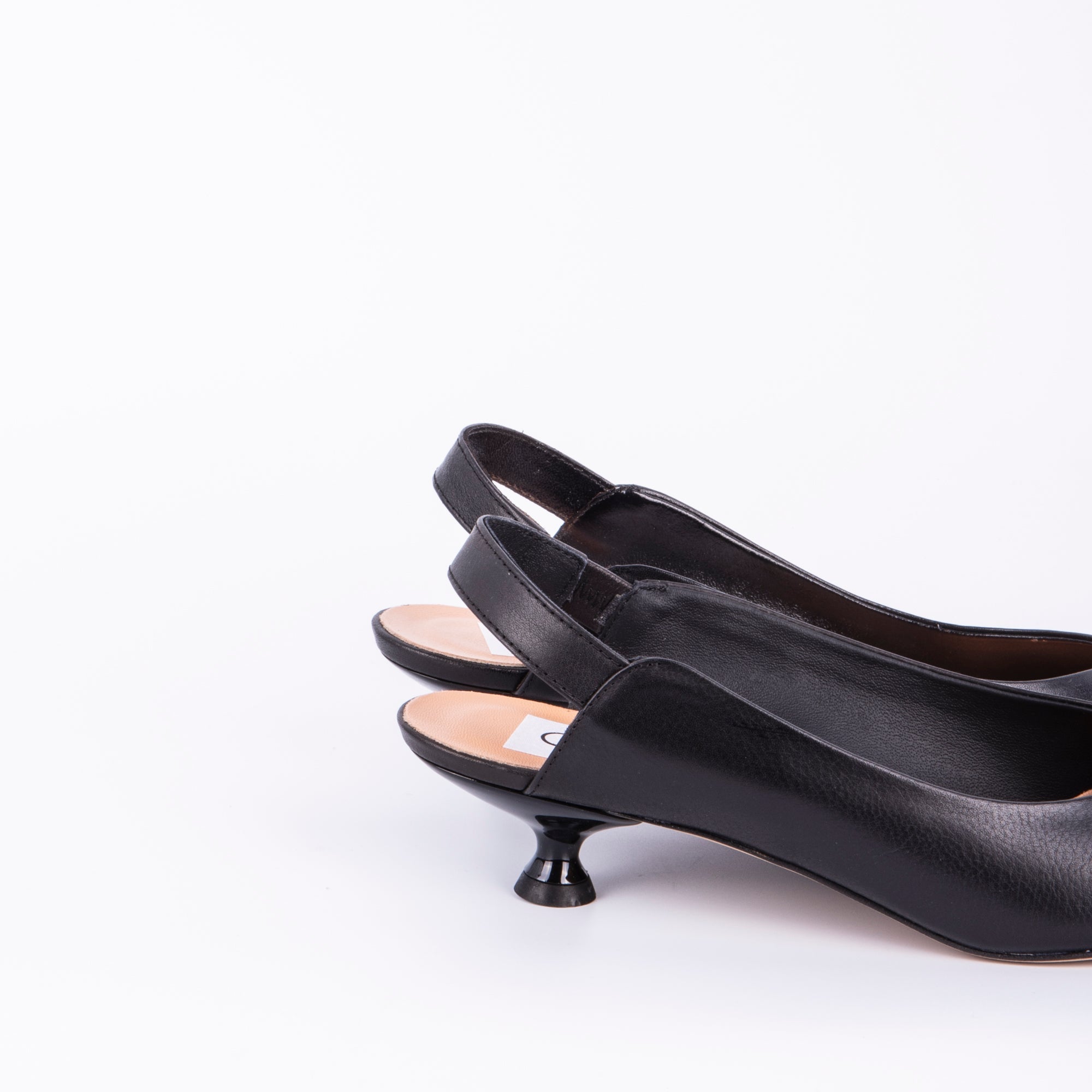 Giulia savage nero - décolleté a punta in pelle nera - Marta Ray