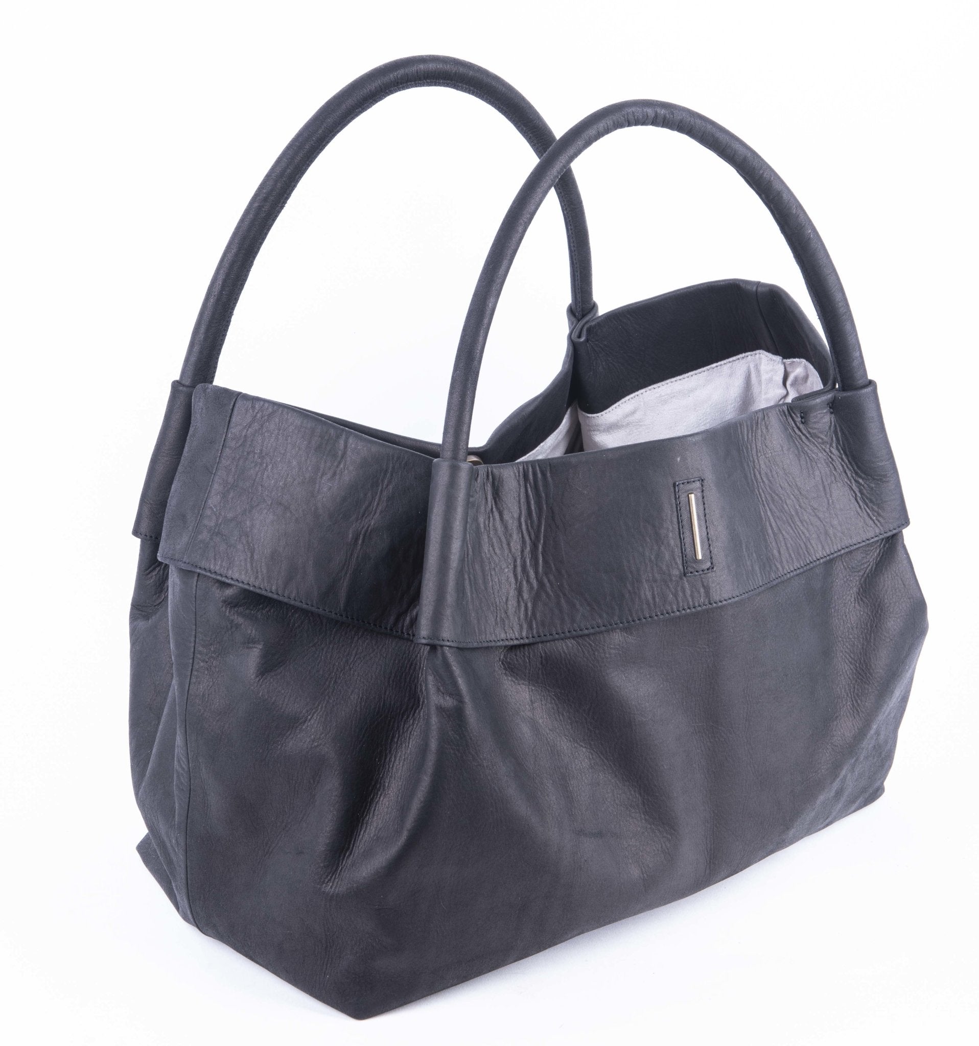 Grace cerata nera - borsa a spalla grande in pelle nera - Marta Ray