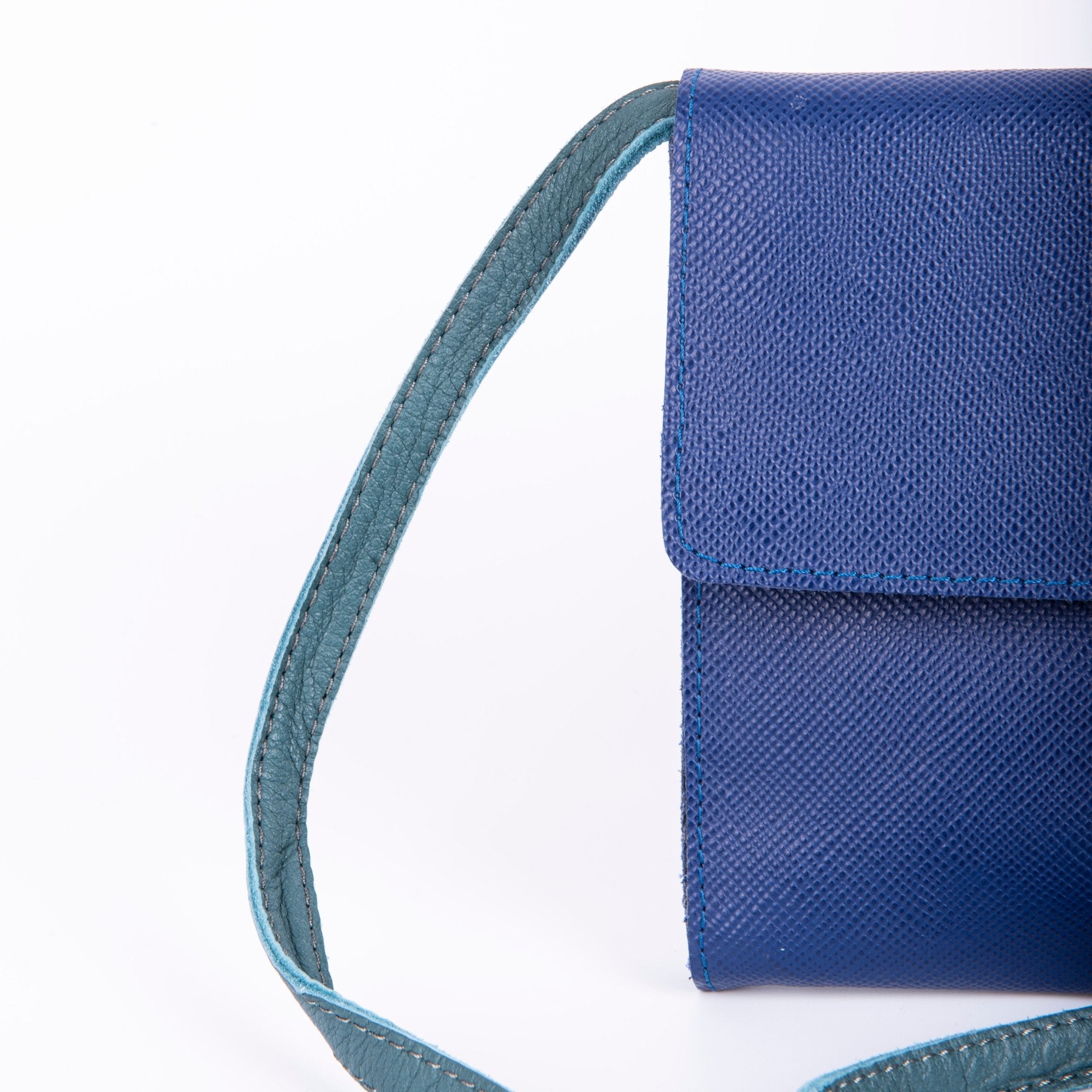 Isabell saffiano blu notte - pochette in pelle blu - Marta Ray