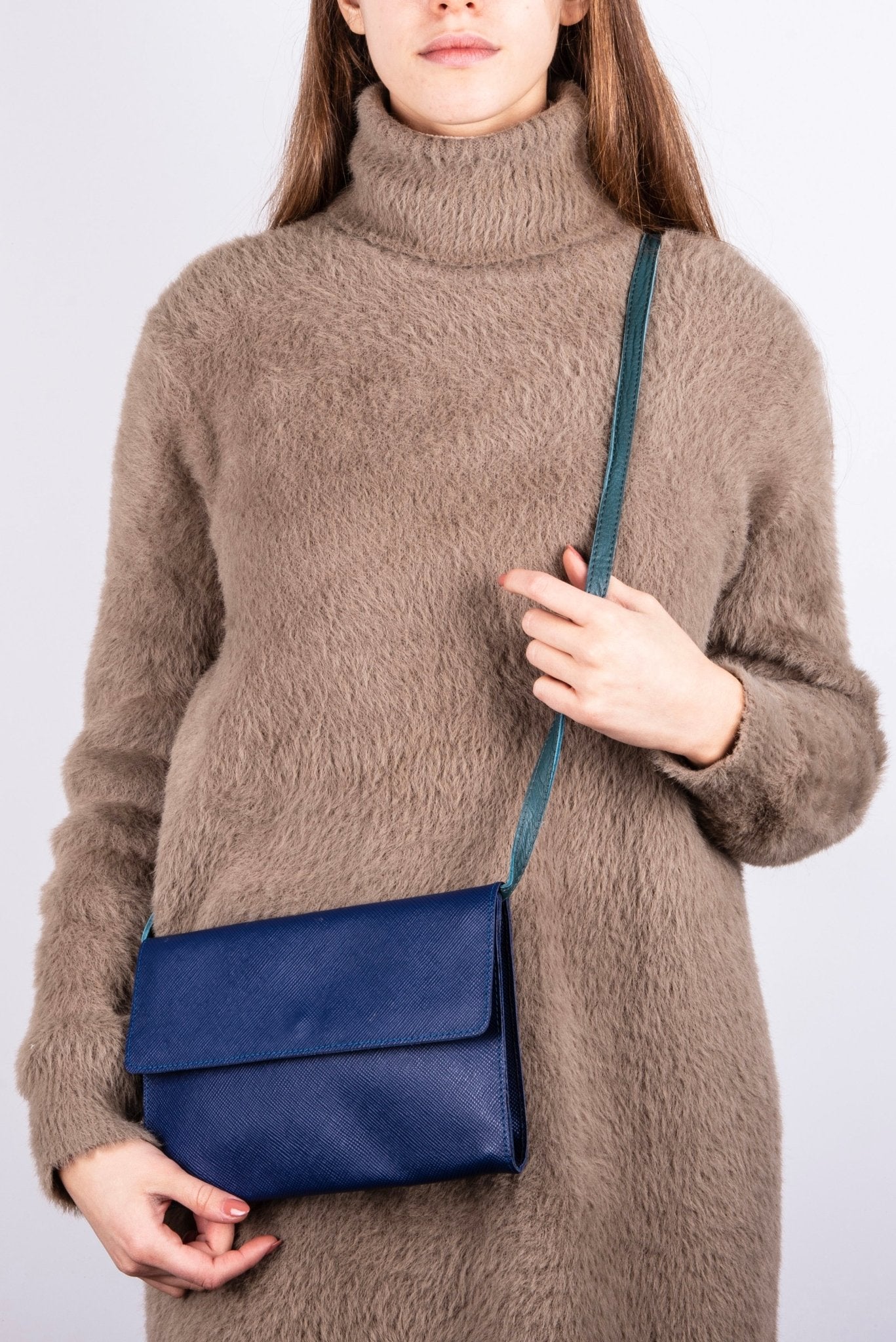 Isabell saffiano blu notte - pochette in pelle blu - Marta Ray